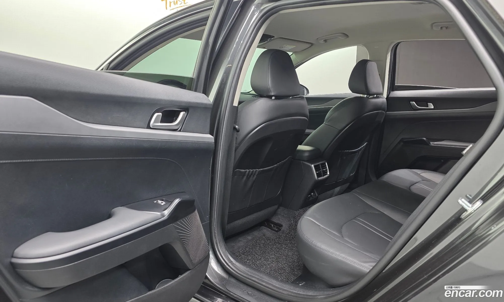 Kia K5 Hybrid 2021 — 8