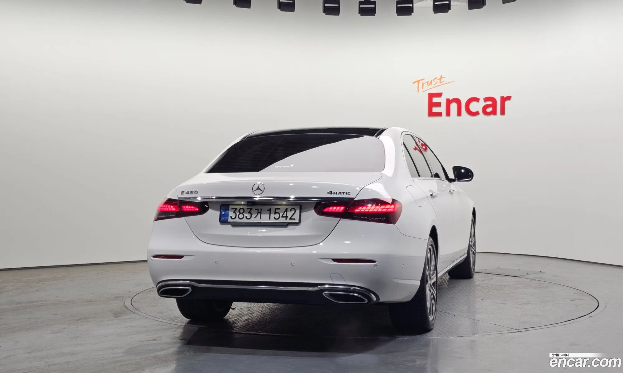 Mercedes-Benz E-Class W213 2021 — 14