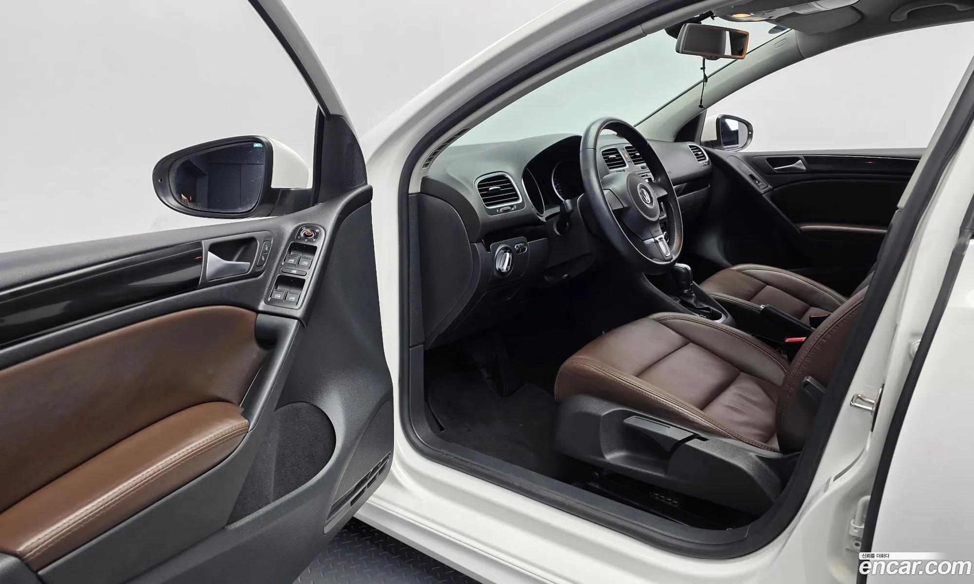 Volkswagen Golf 6th Gen 2012 — 7