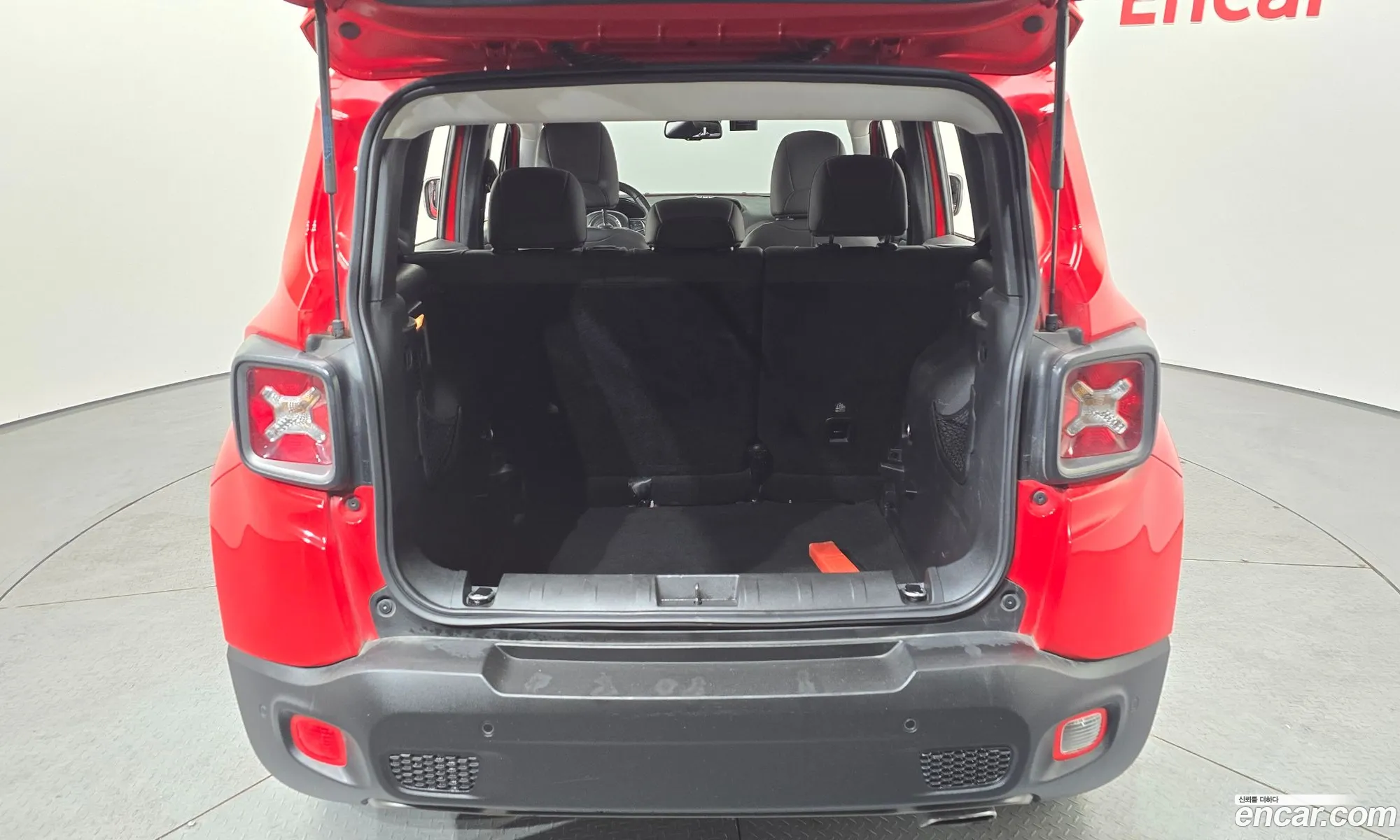 Jeep Renegade 2019 — 17