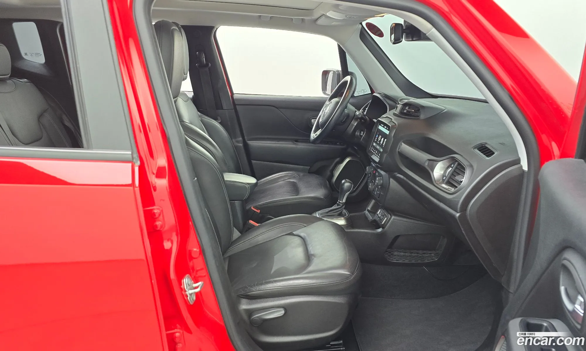 Jeep Renegade 2019 — 19