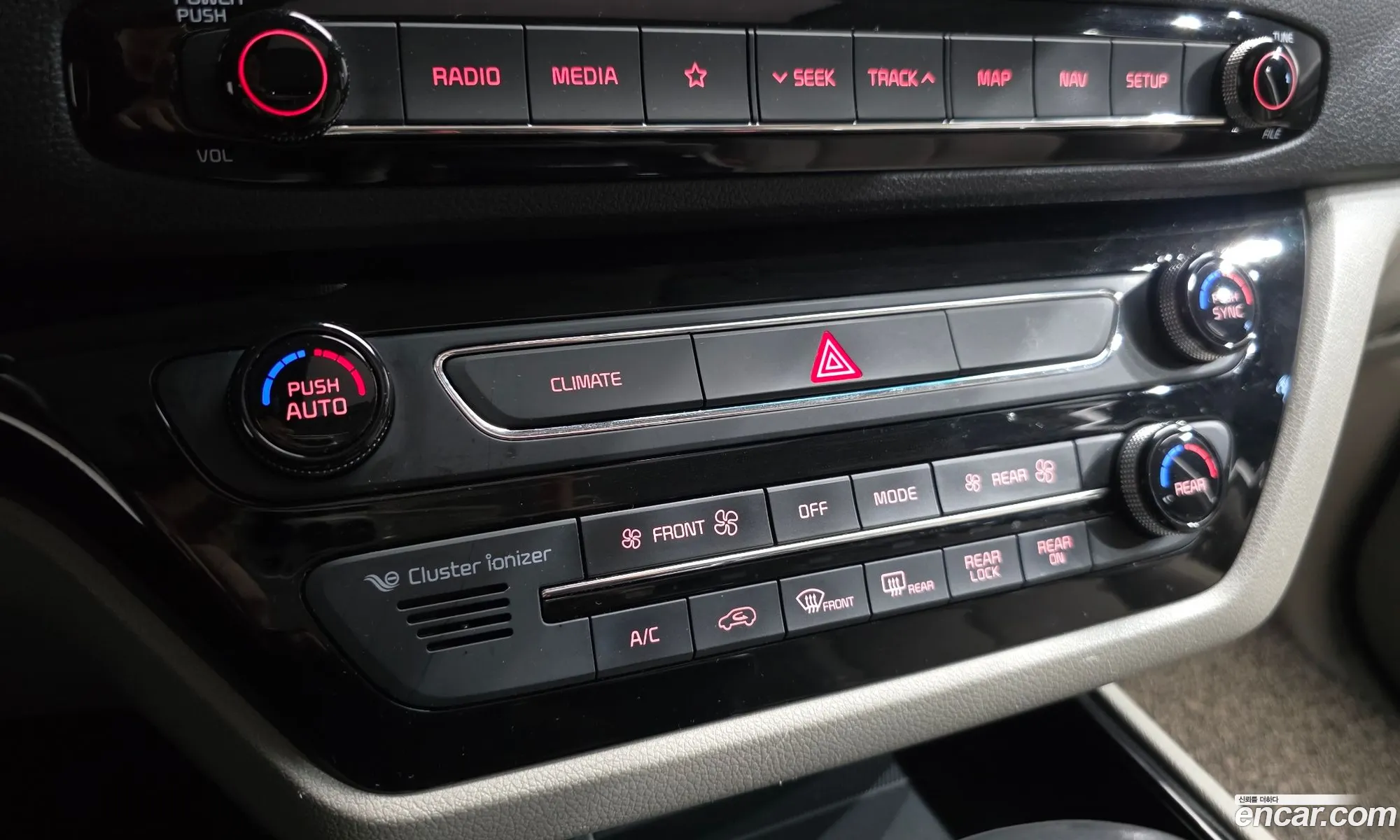 Kia Carnival 2019 — 10