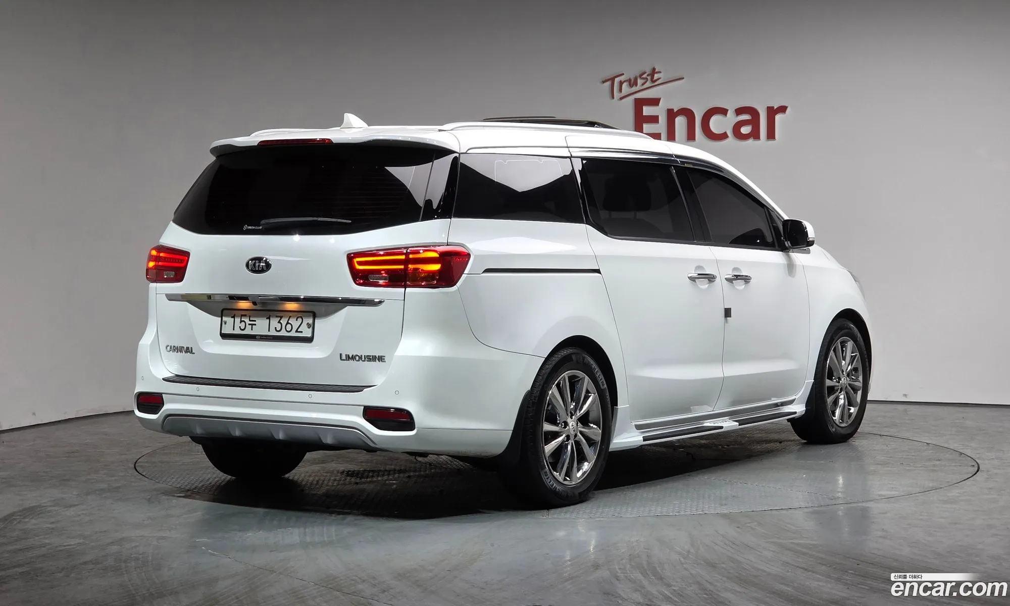Kia Carnival 2019 — 16