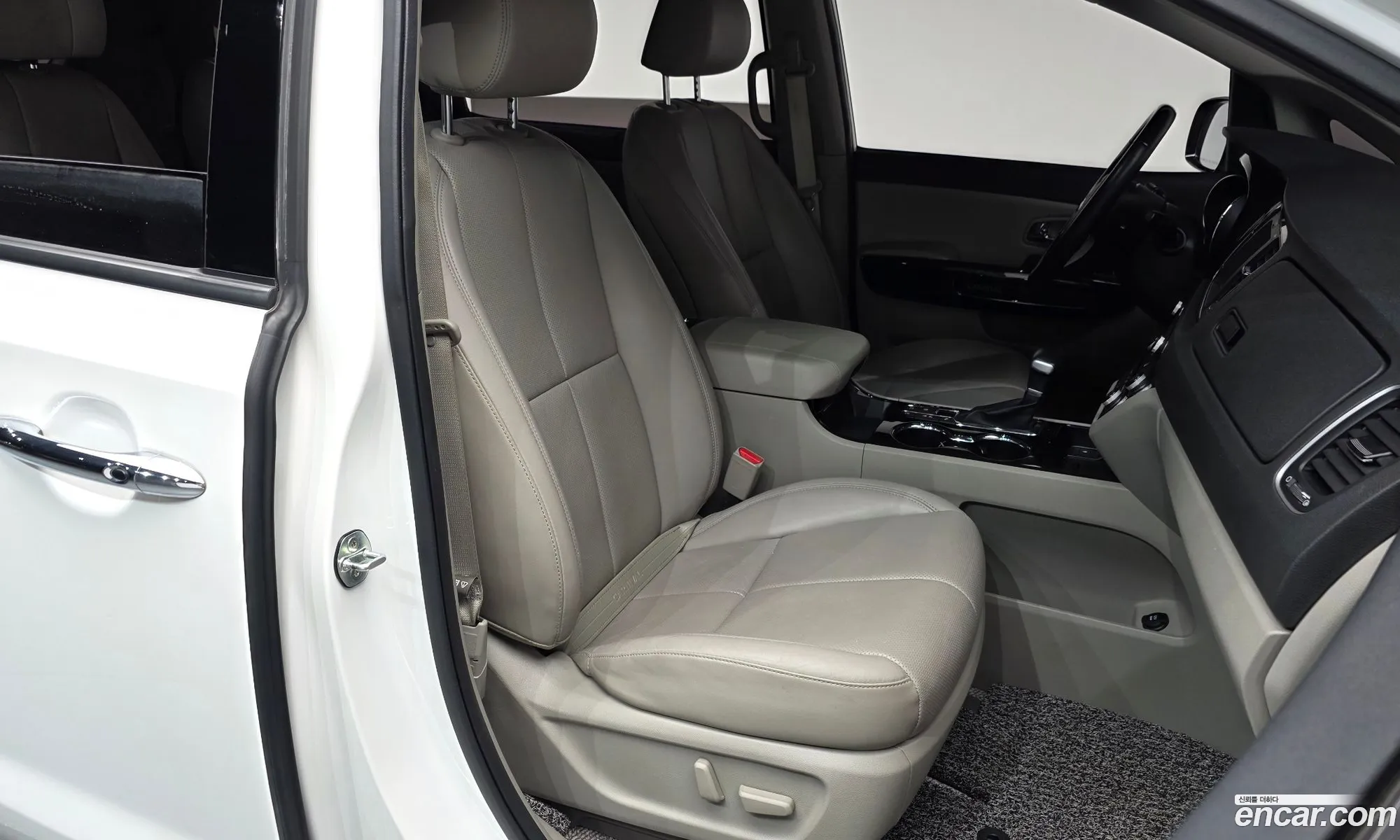 Kia Carnival 2019 — 19
