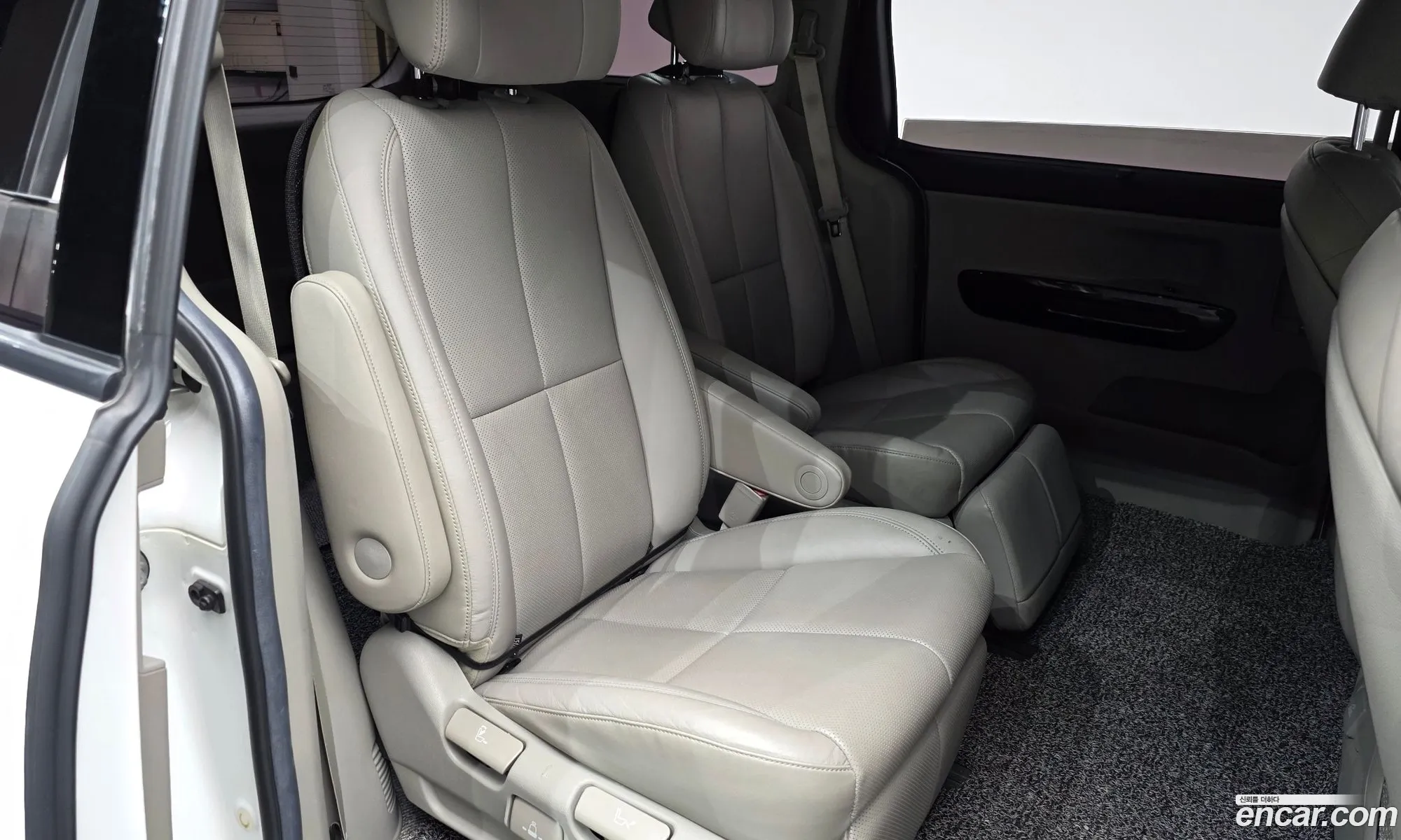 Kia Carnival 2019 — 7