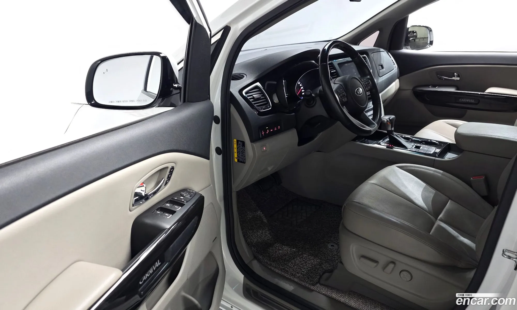 Kia Carnival 2019 — 9