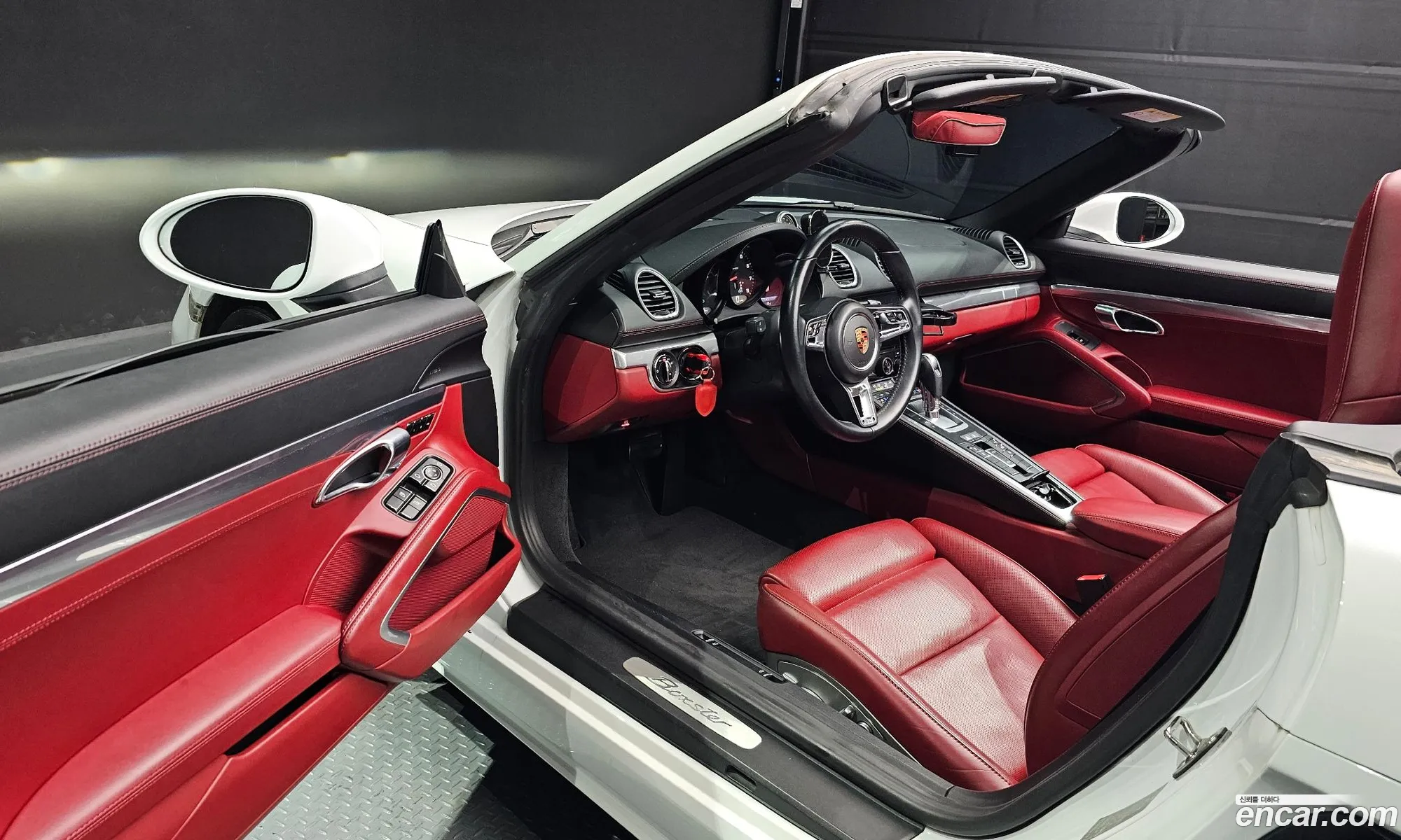 Porsche 718 Boxster 2018 WP0CA2987KS210262 — 12