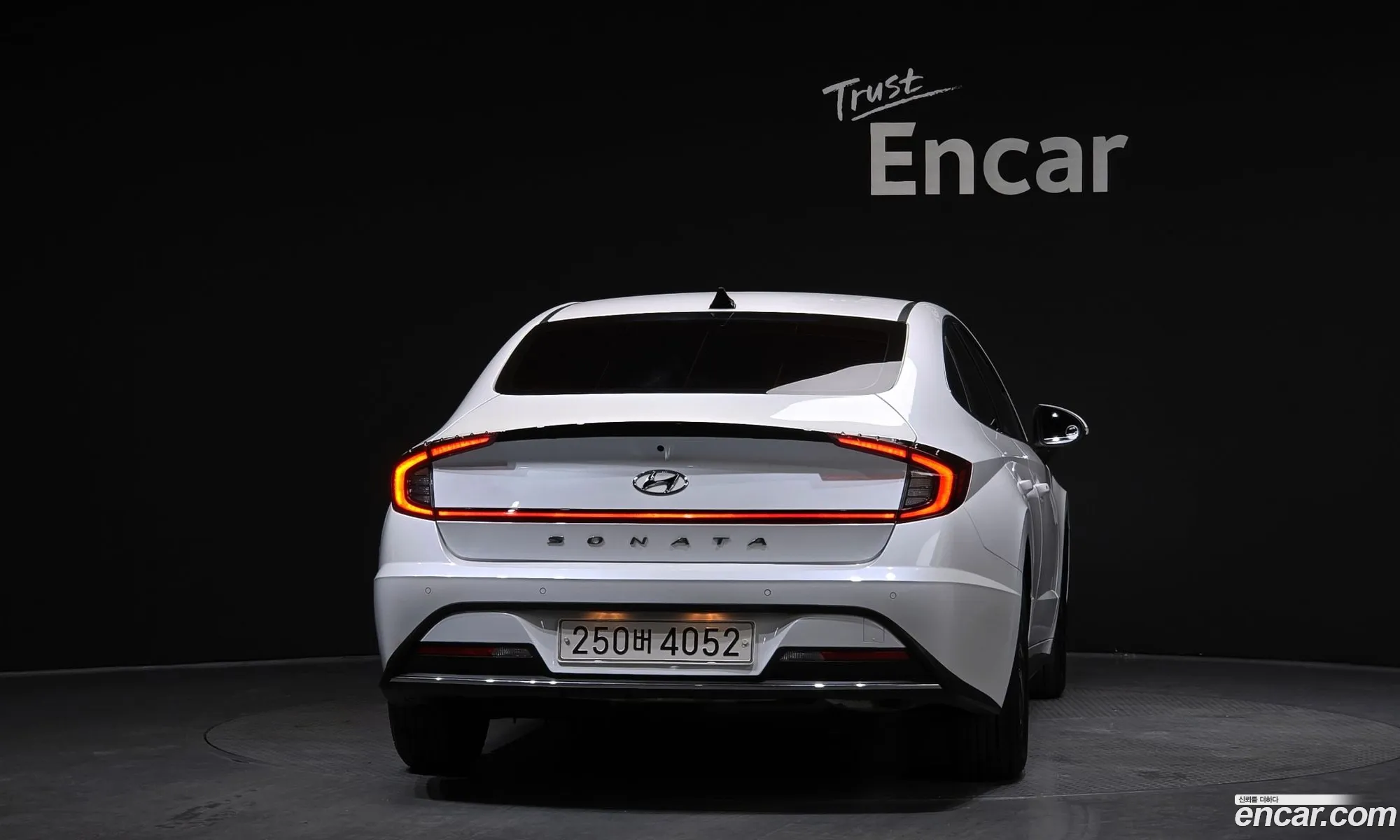 Hyundai Sonata Hybrid 2021 — 4