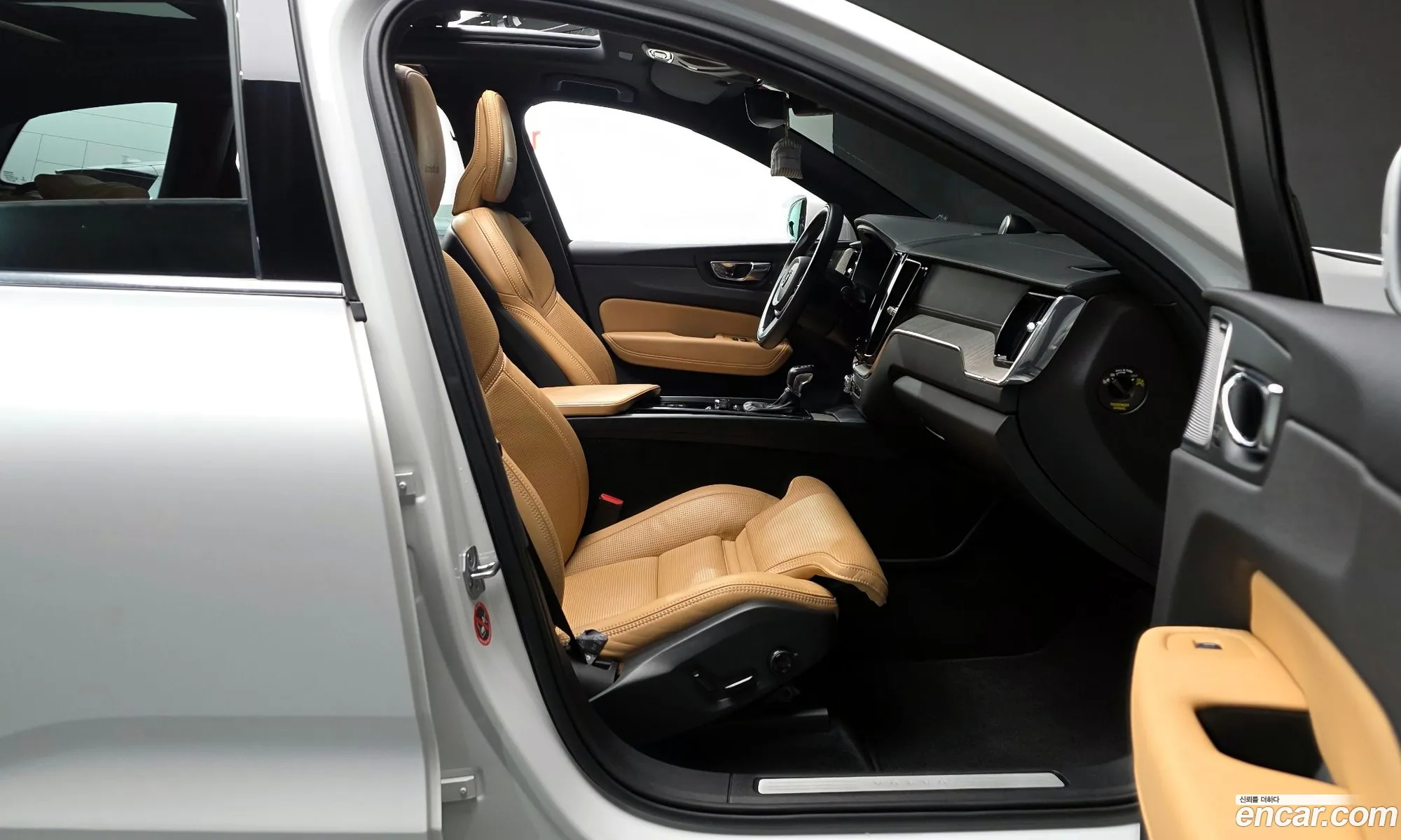 Volvo XC60 2020 YV1UZA22CL1584465 — 18
