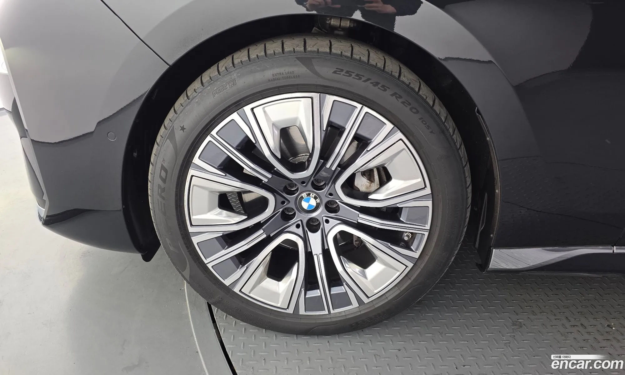 BMW 7 Series 2023 — 8