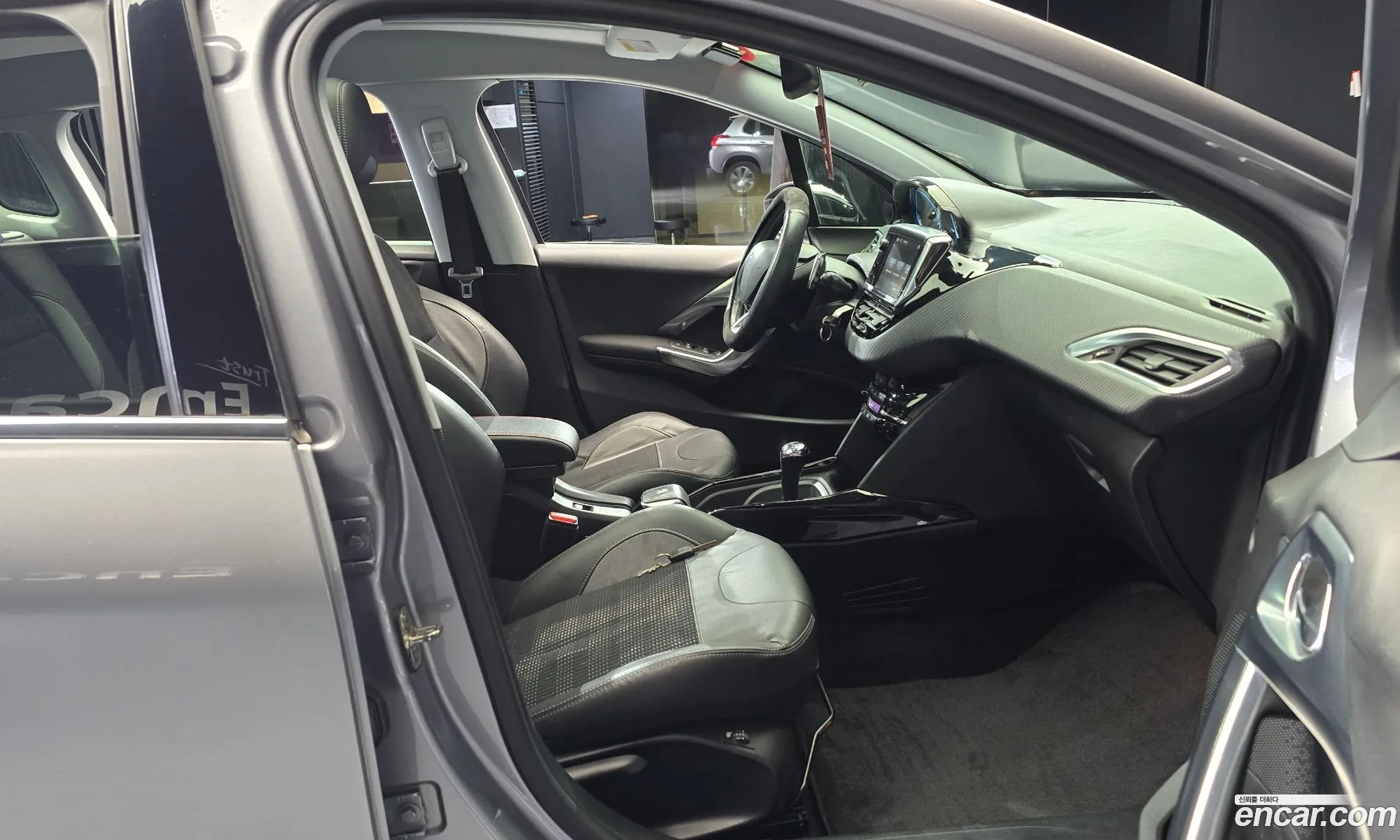 Peugeot 2008 2015 VF3CU9HP8FY049957 — 3