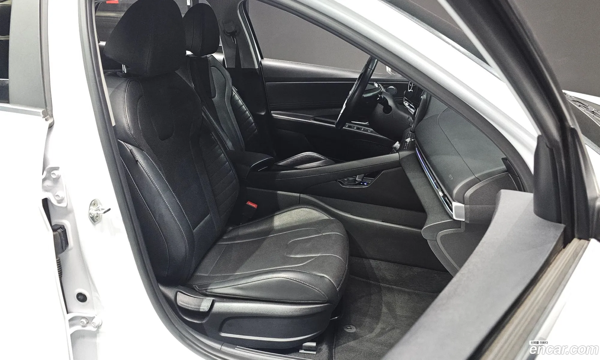 Hyundai Elantra 2021 — 13