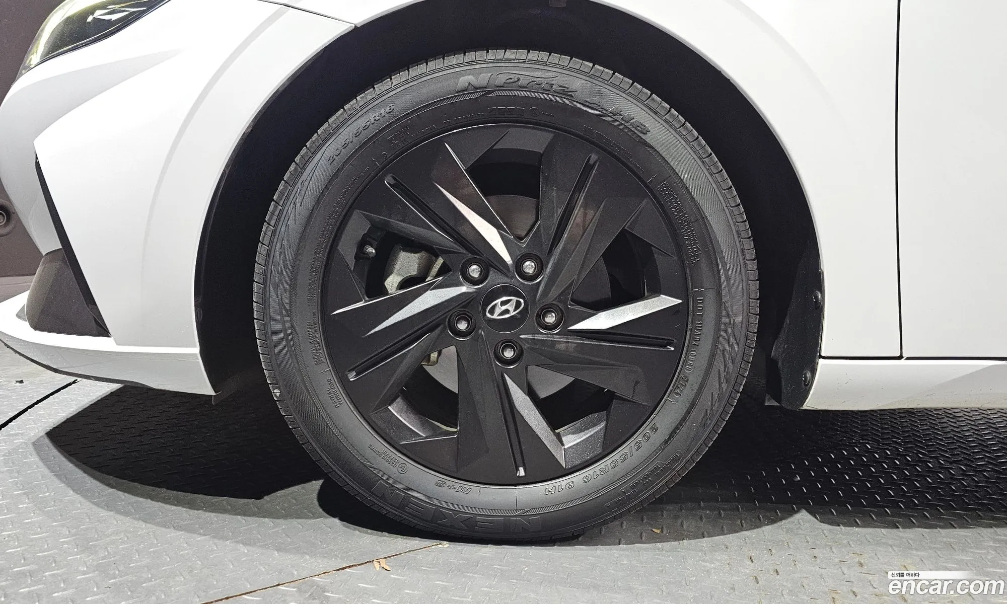 Hyundai Elantra 2021 — 12