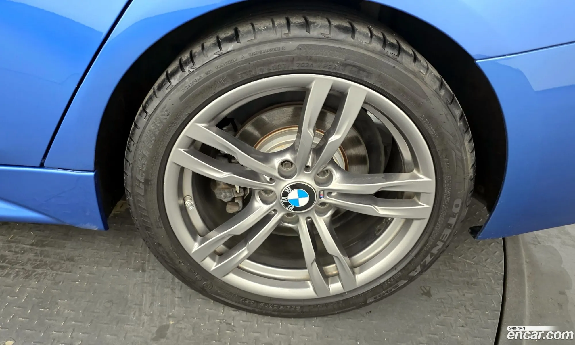 BMW 3 Series 2018 WBA8C5107J5L45937 — 13