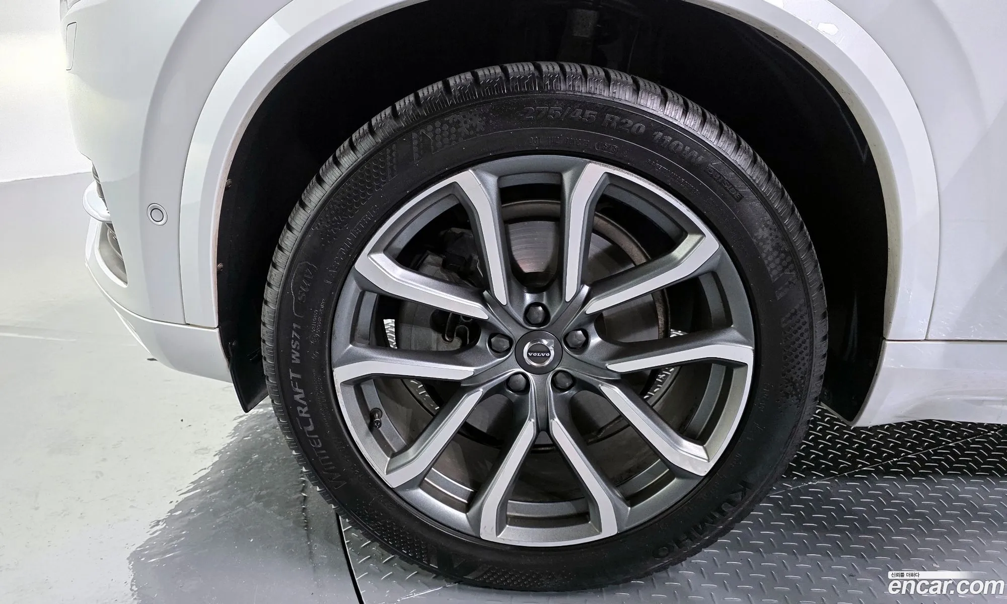 Volvo XC90 2019 YV1LF68TCK1451896 — 16