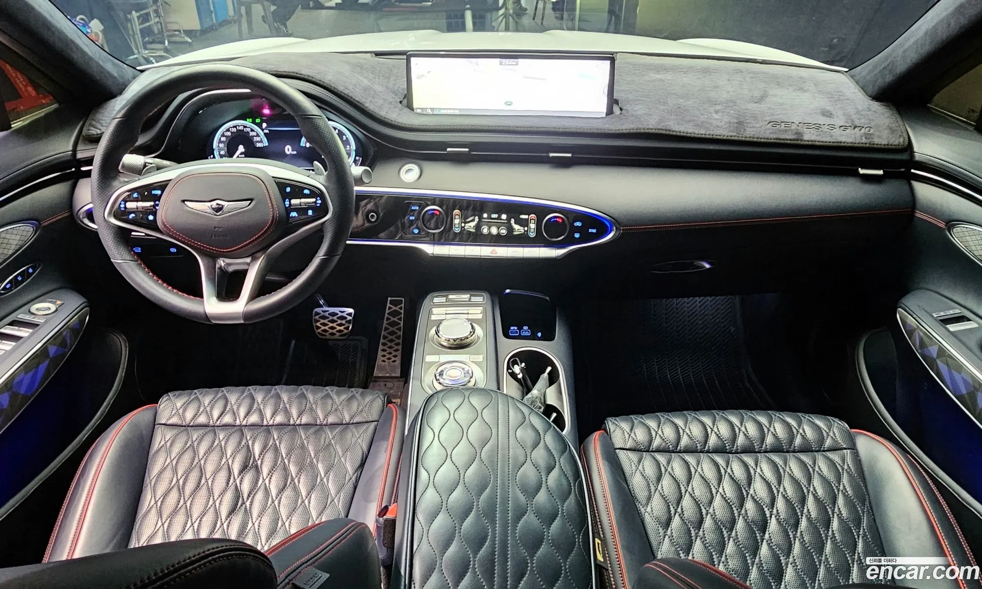 Genesis GV70 2021 — 12