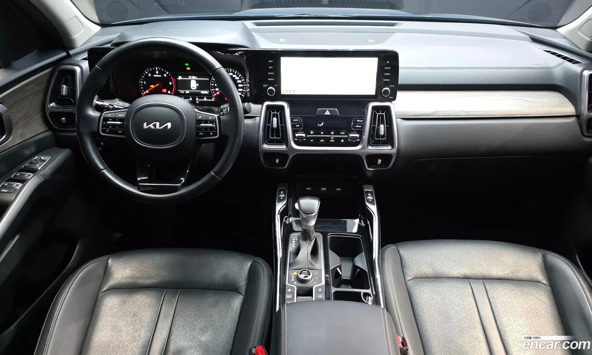 Kia Sorento 2023 — 16