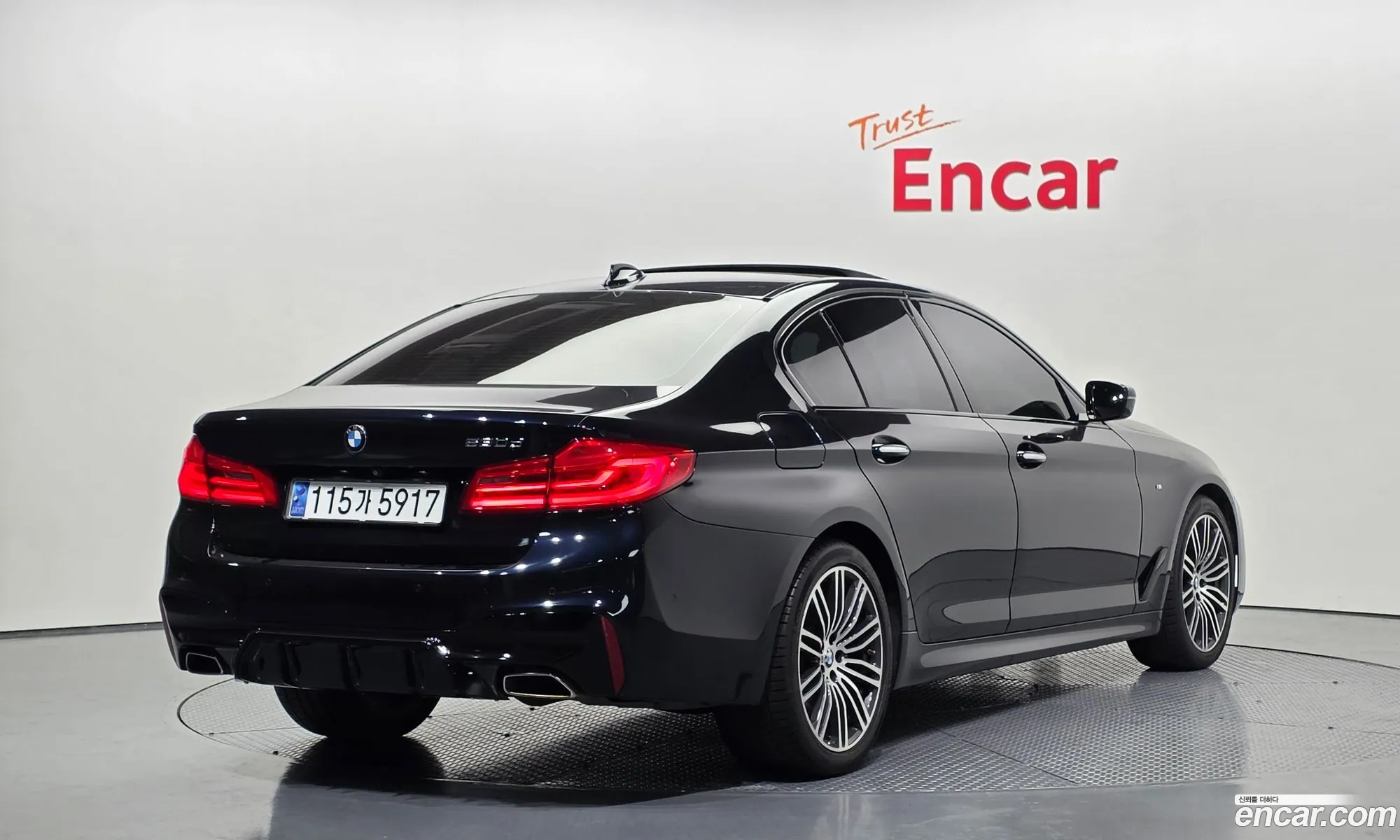 BMW 5 Series 2017 — 11