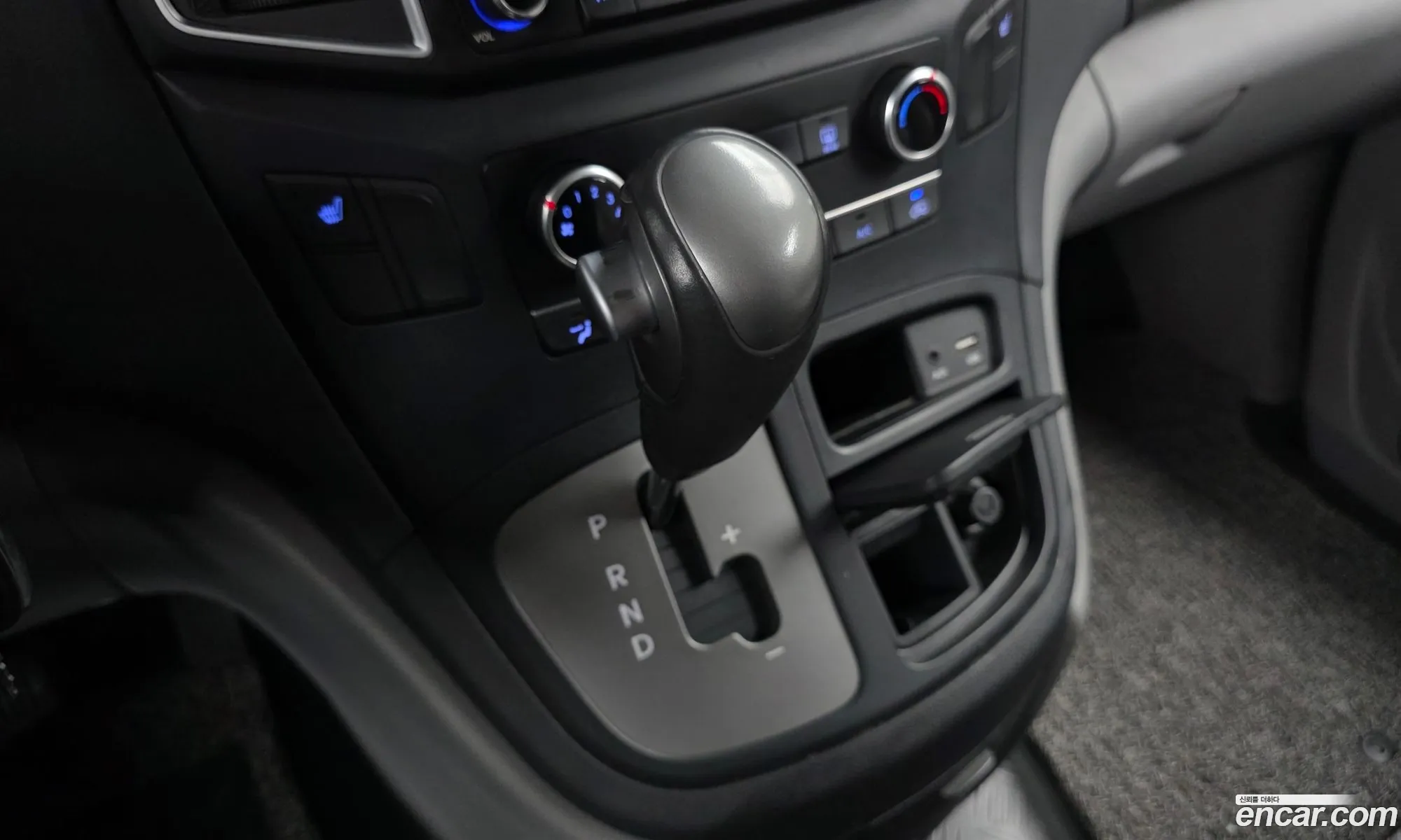 Hyundai Grand Starex 2018 — 11