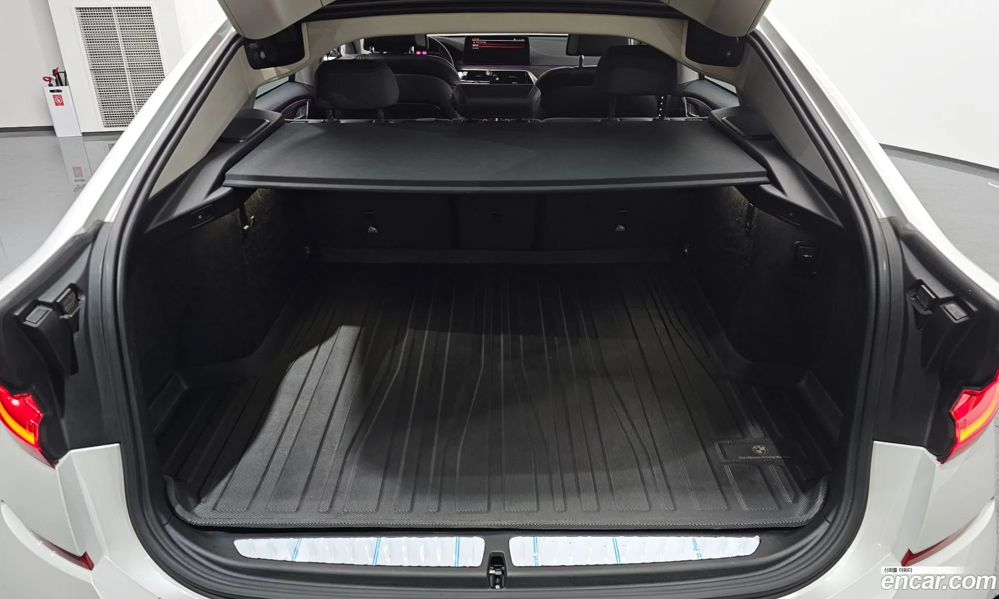 BMW 6 Series GT 2022 WBA61CC03NCJ93073 — 17