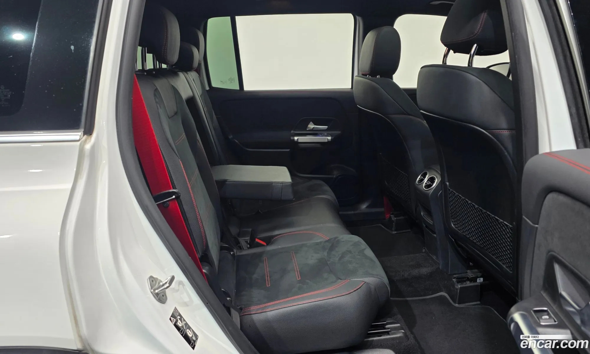 Mercedes-Benz GLB-Class X247 2023 — 12
