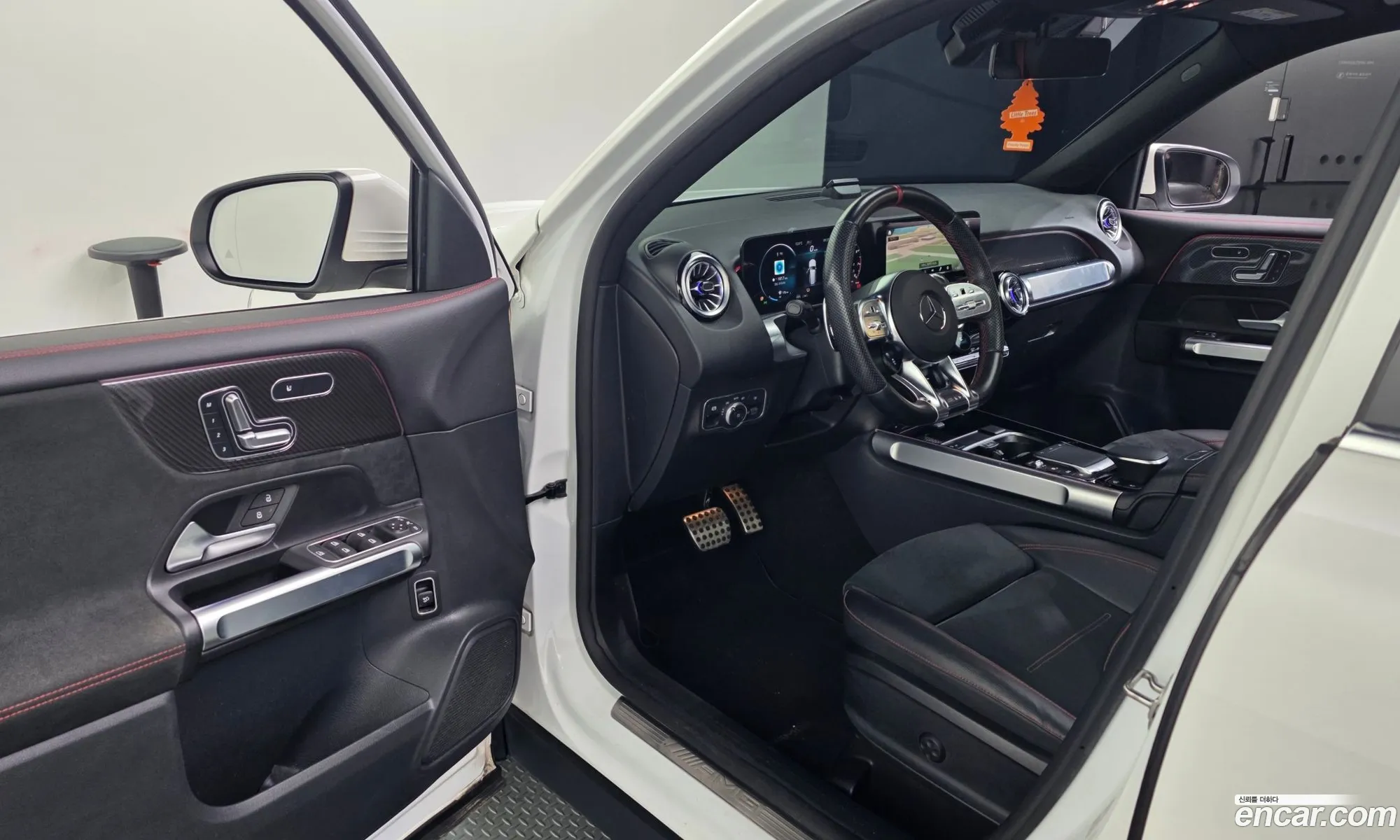 Mercedes-Benz GLB-Class X247 2023 — 20