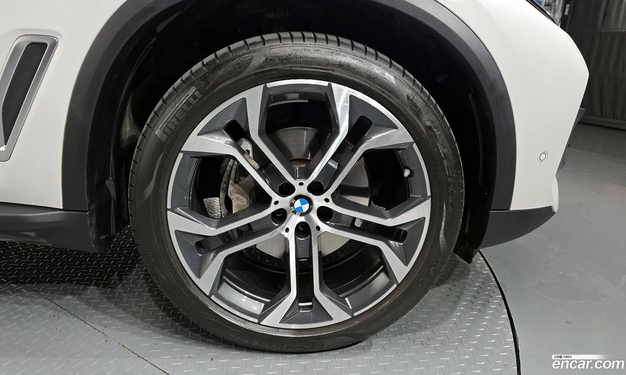 BMW X5 2022 WBAJU8102P9P03821 — 11