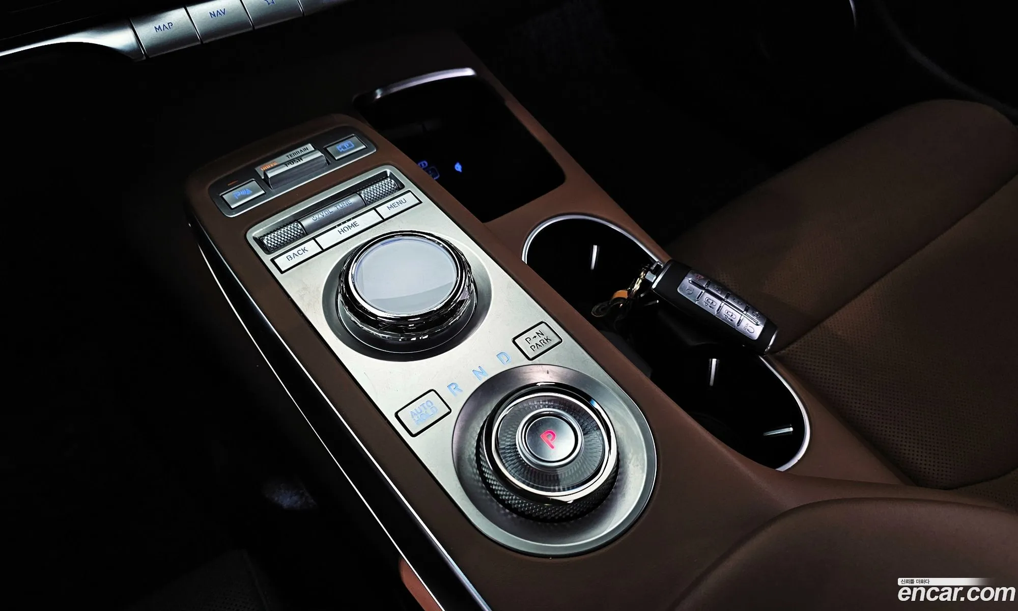 Genesis GV70 2022 — 15