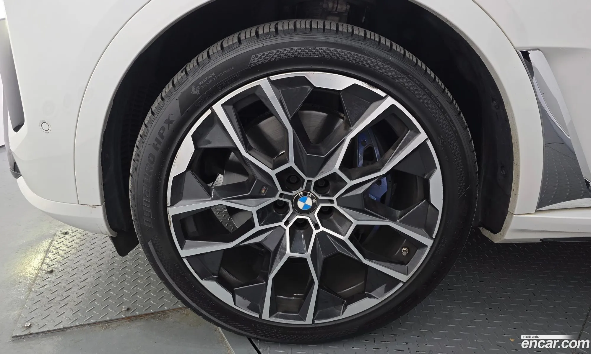 BMW X7 2023 WBA21EM09R9T11798 — 10