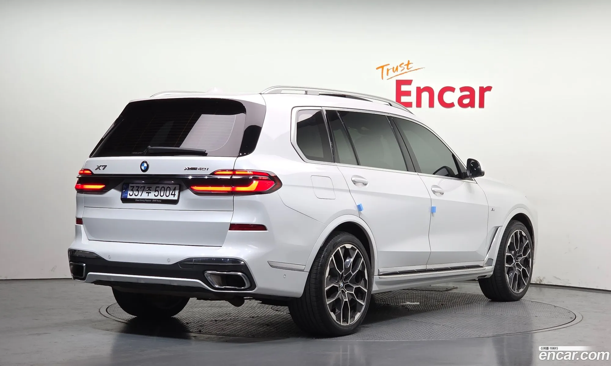 BMW X7 2023 WBA21EM09R9T11798 — 11