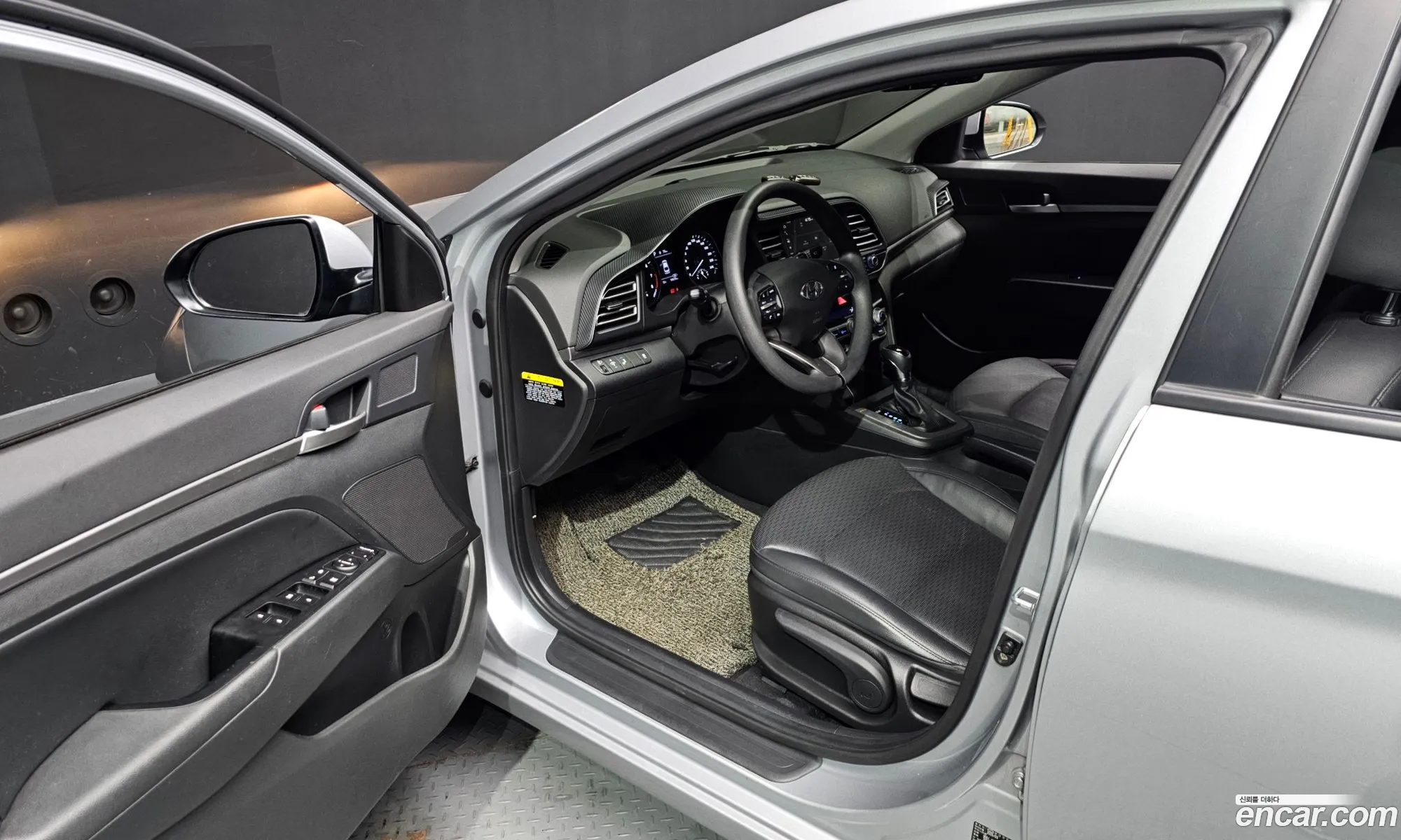 Hyundai Elantra AD 2020 — 6