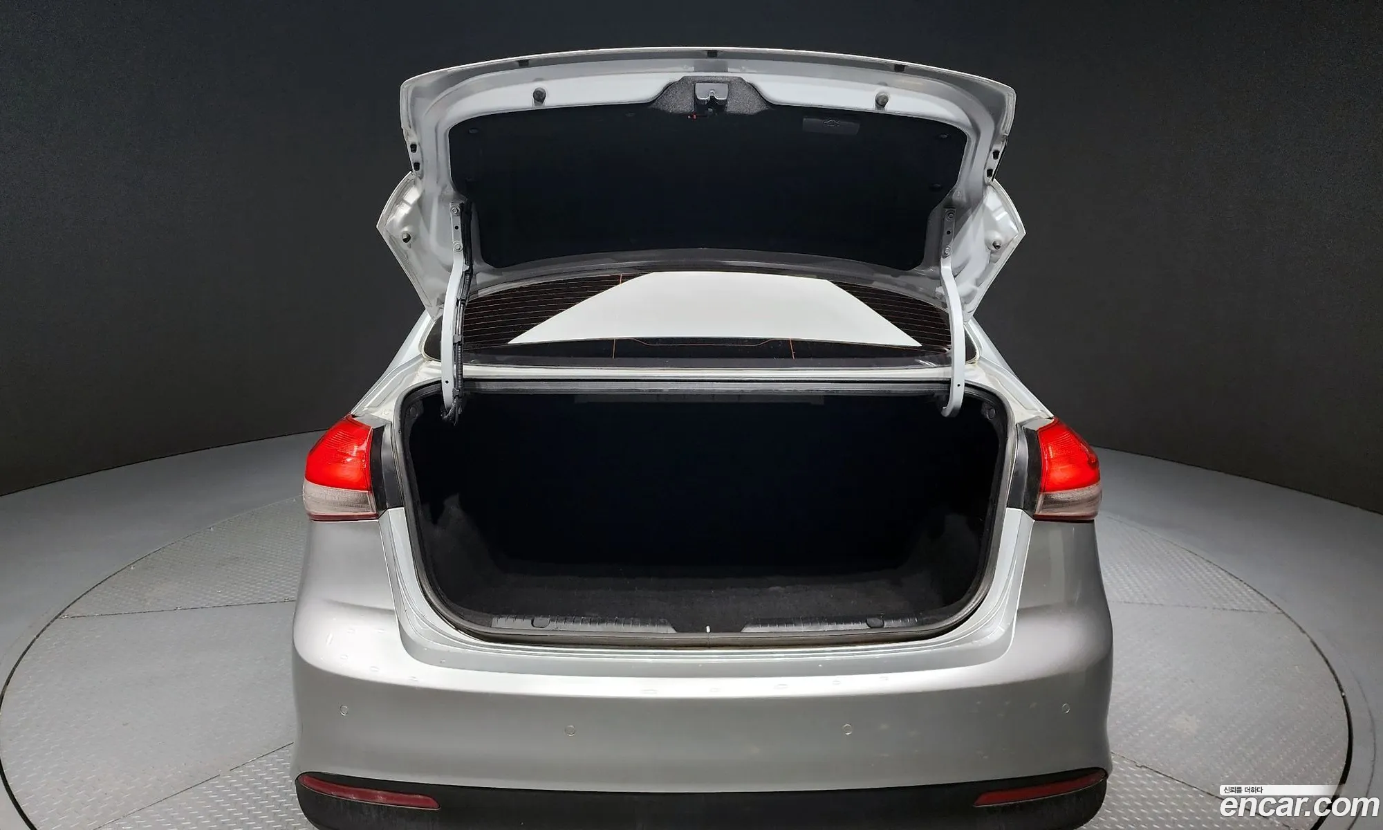 Kia K3 2016 — 16