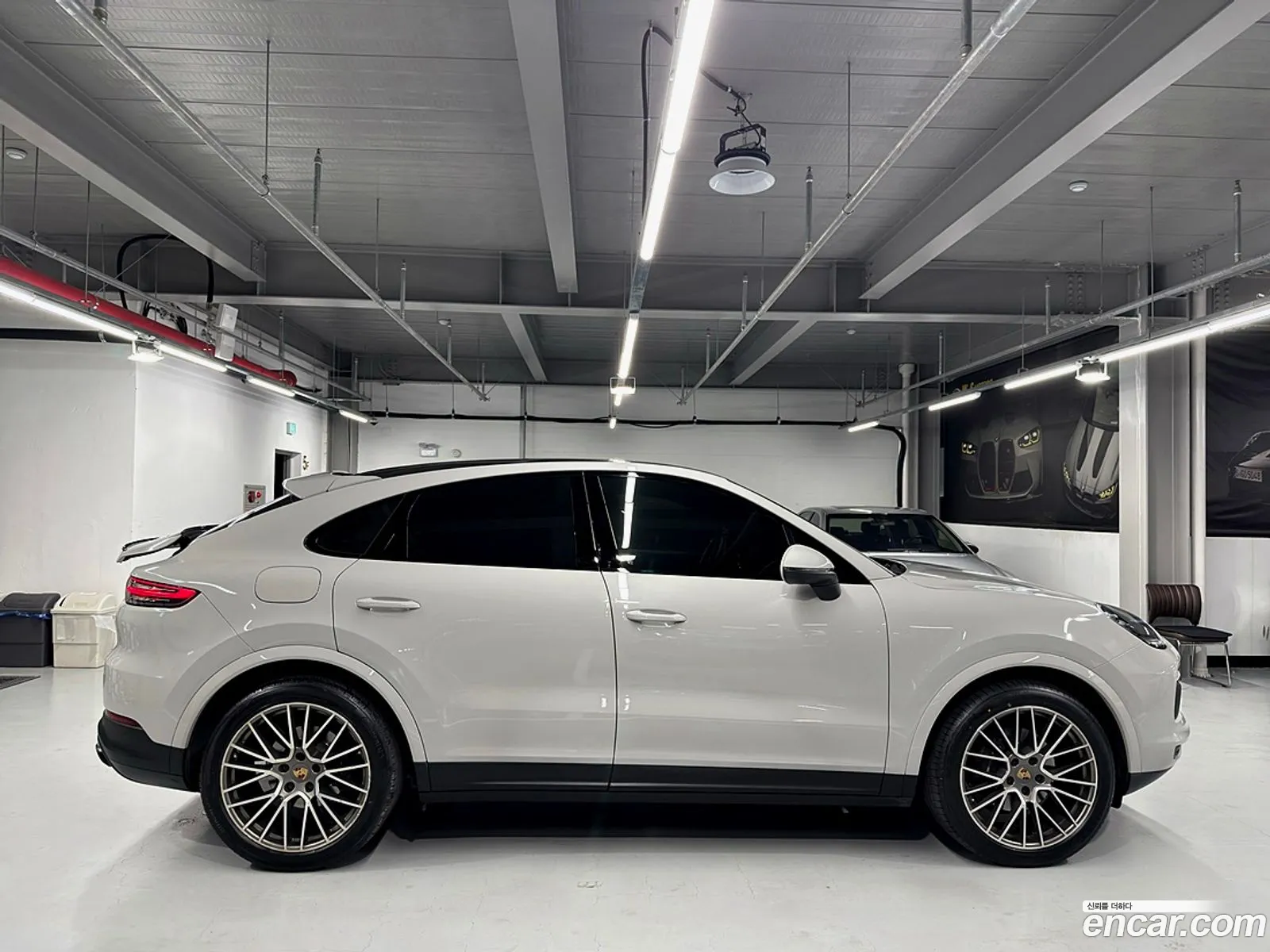 Porsche Cayenne 2022 — 20