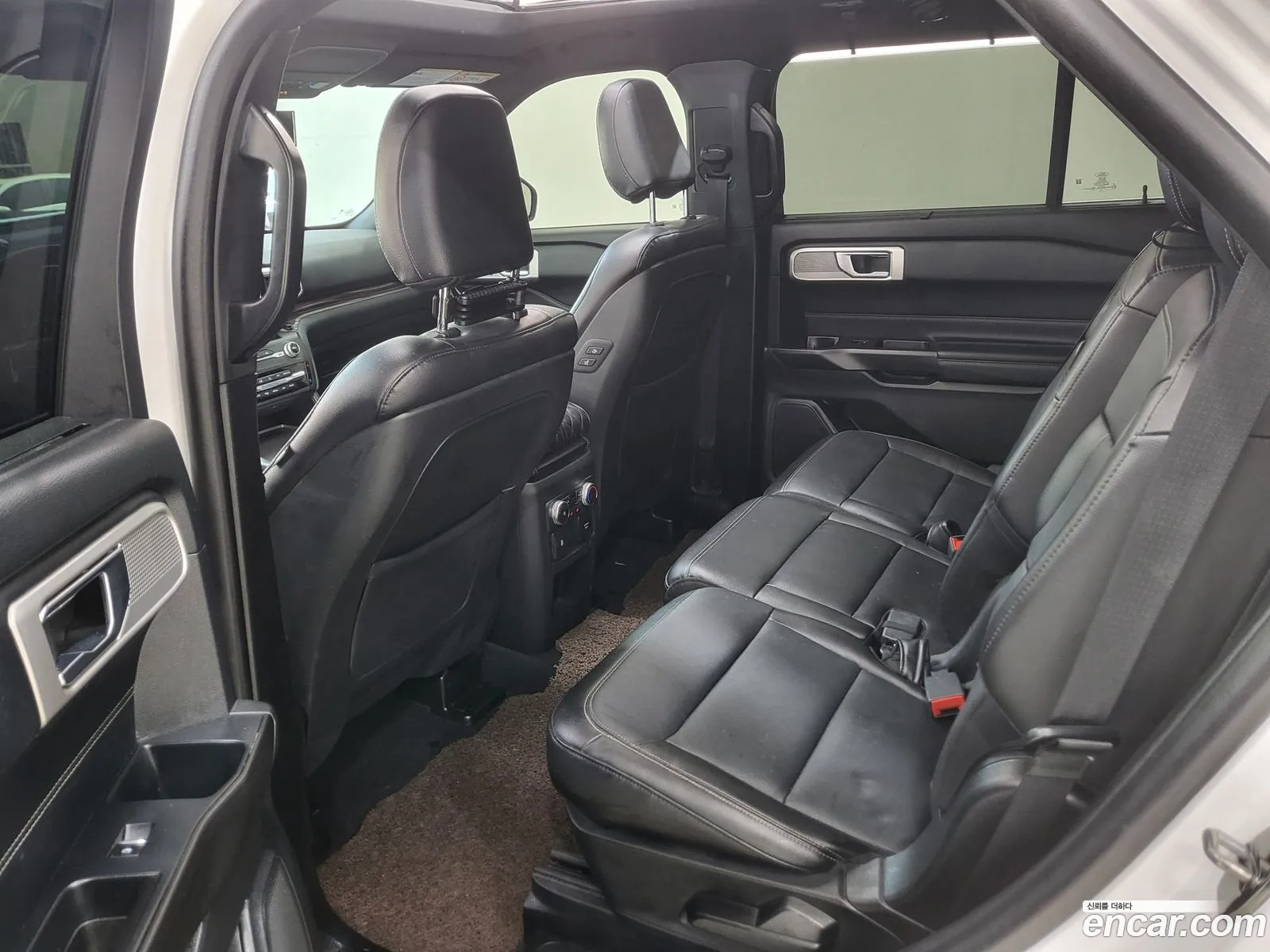 Ford Explorer 6th Gen 2020 — 8