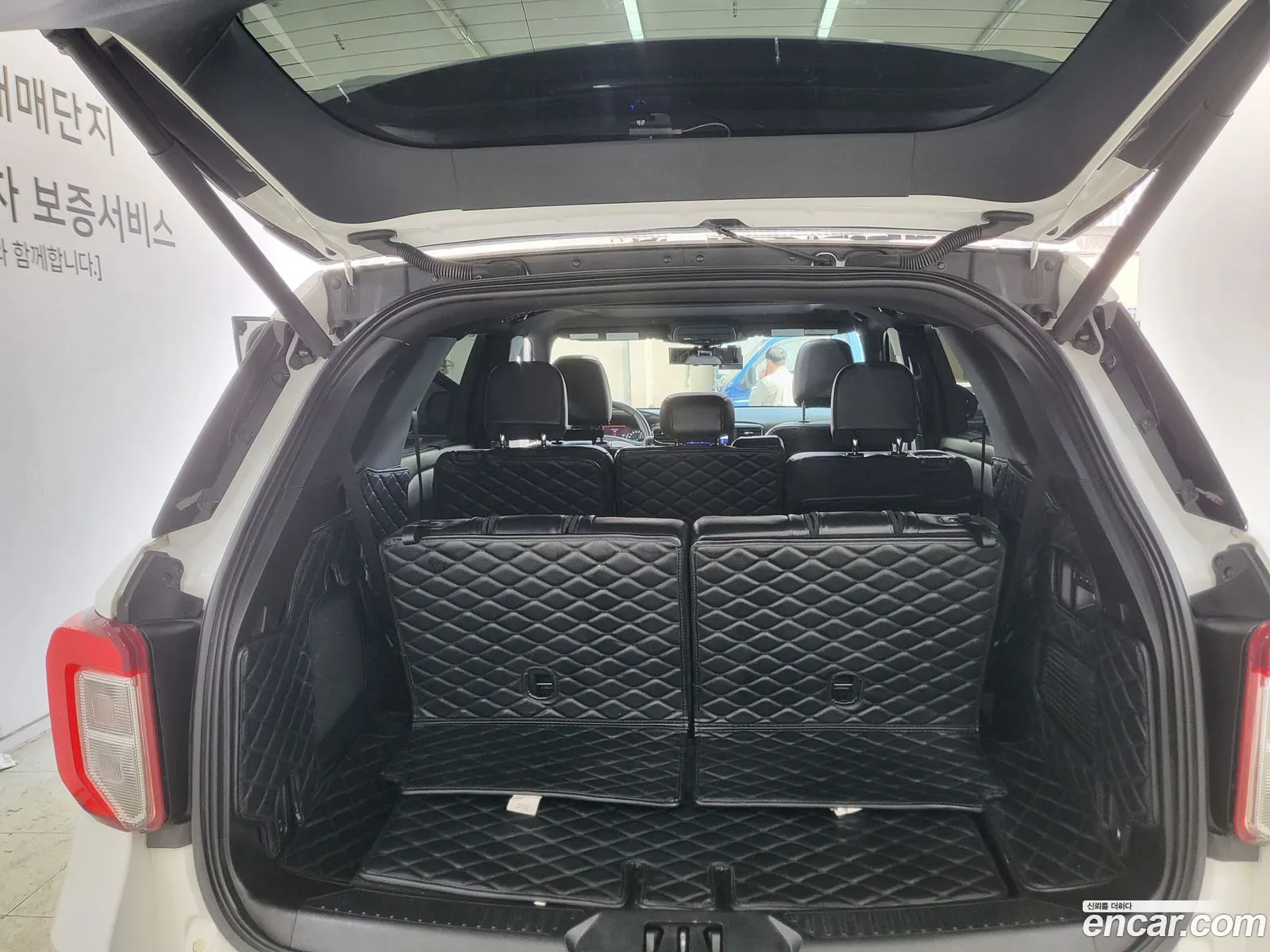 Ford Explorer 6th Gen 2020 — 20