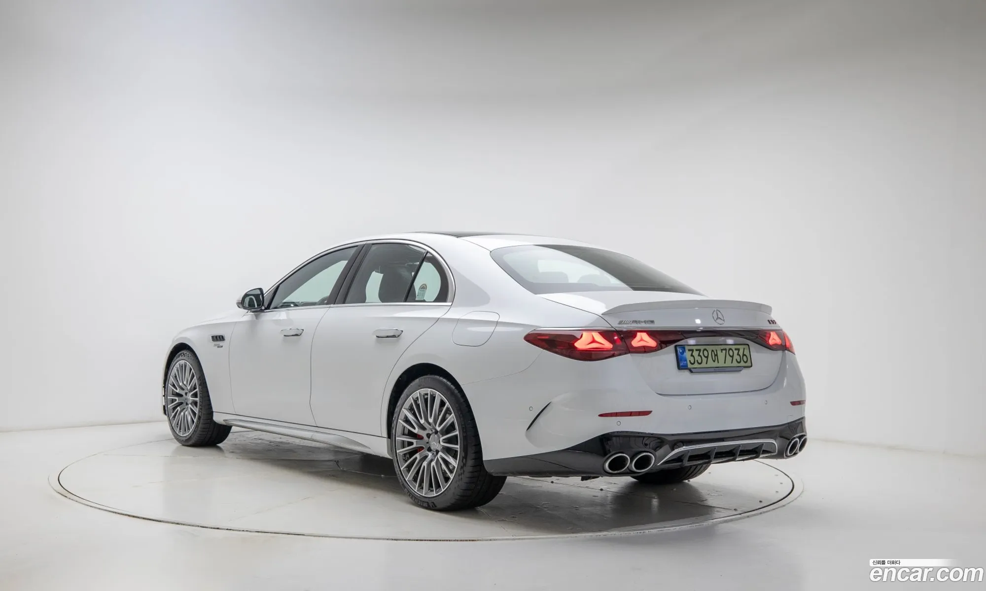Mercedes-Benz E-Class W214 2025 — 17