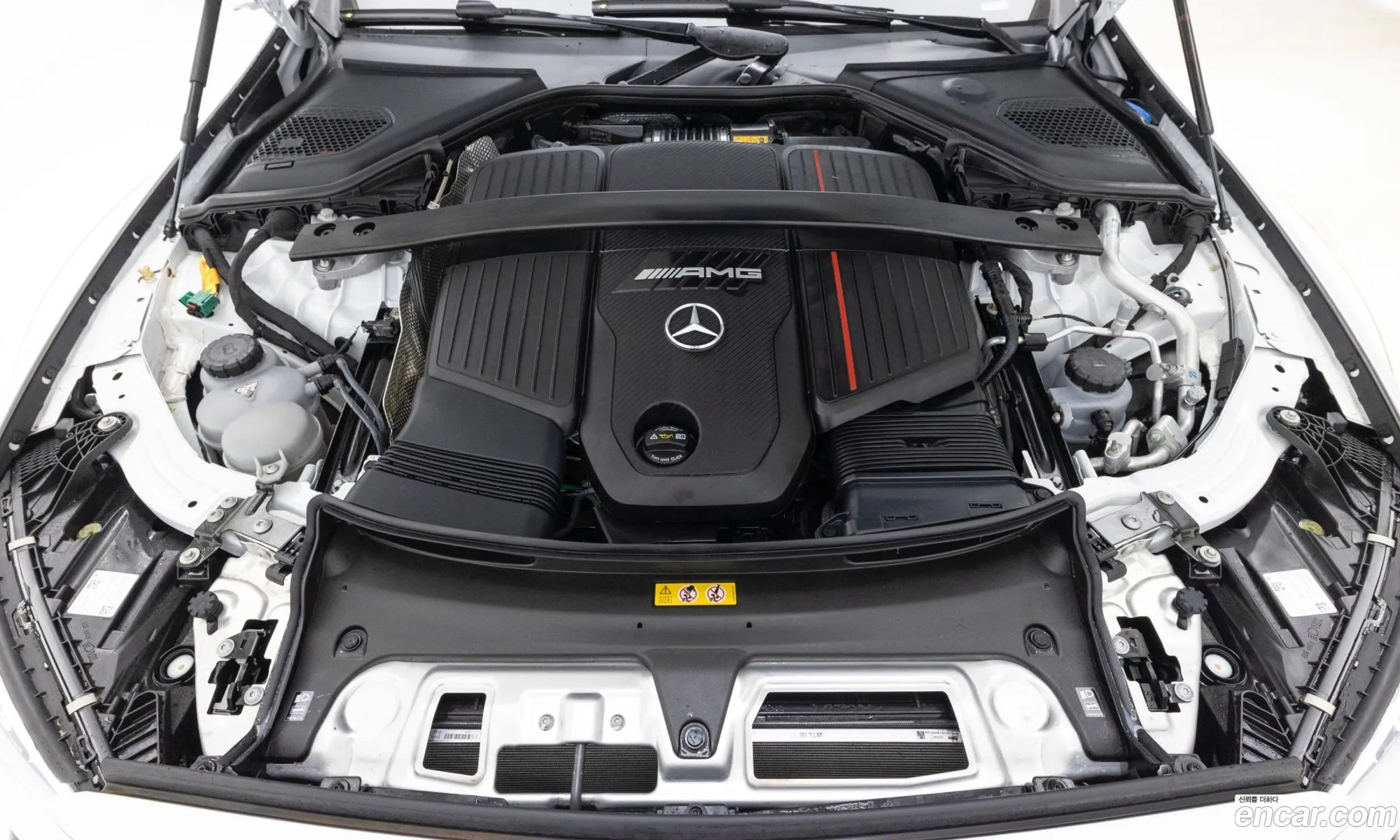 Mercedes-Benz E-Class W214 2025 — 11