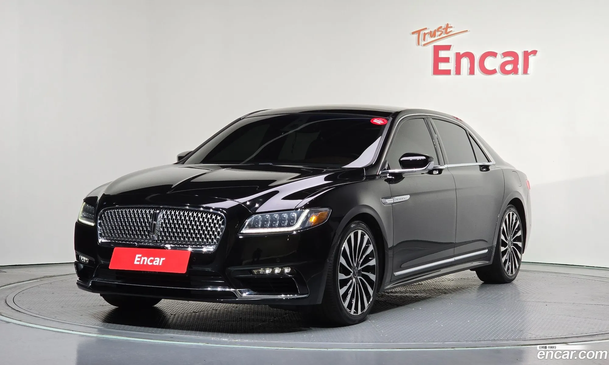 Lincoln Continental 10th Gen 2017 1LN6L9BC8H5619971 — 5