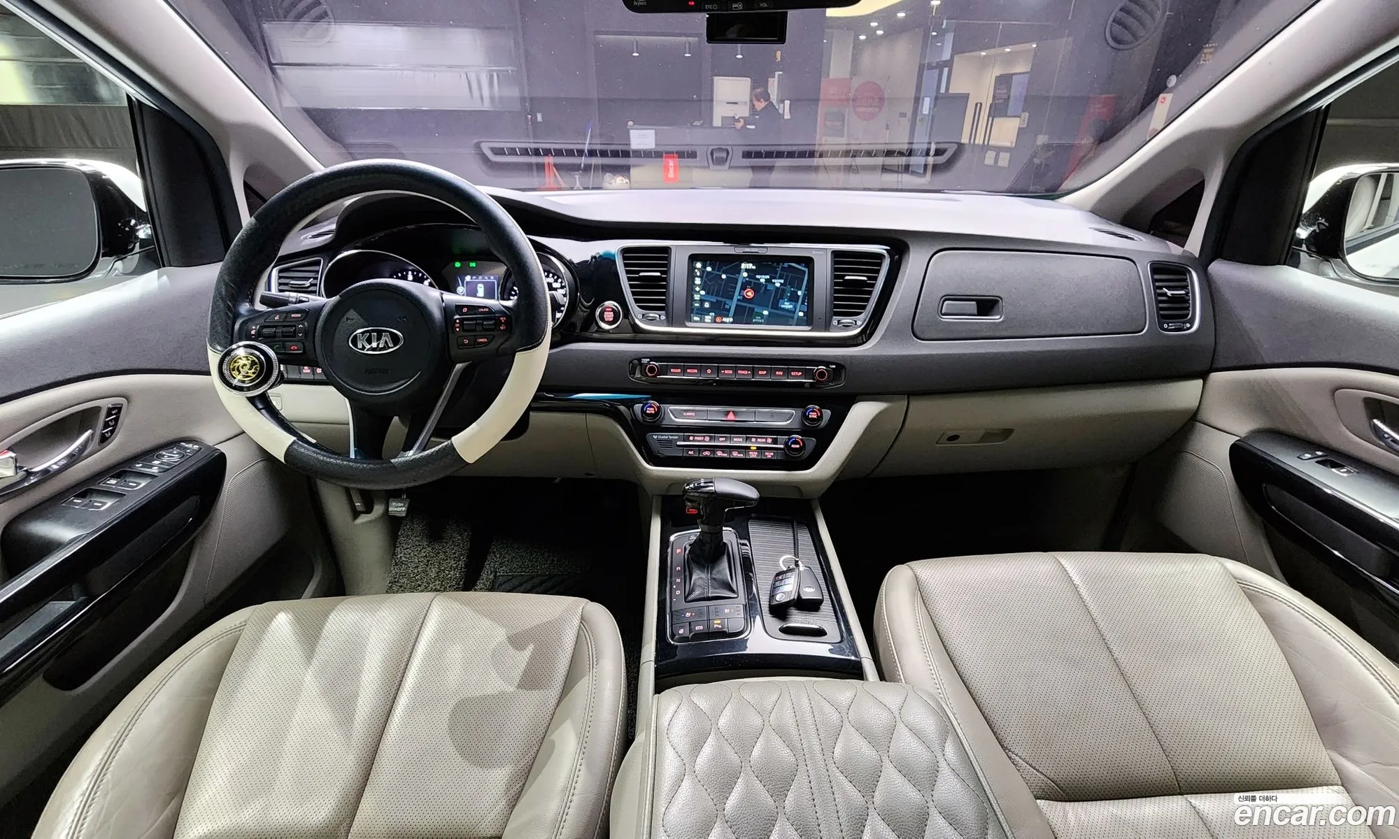 Kia Carnival 2017 — 10