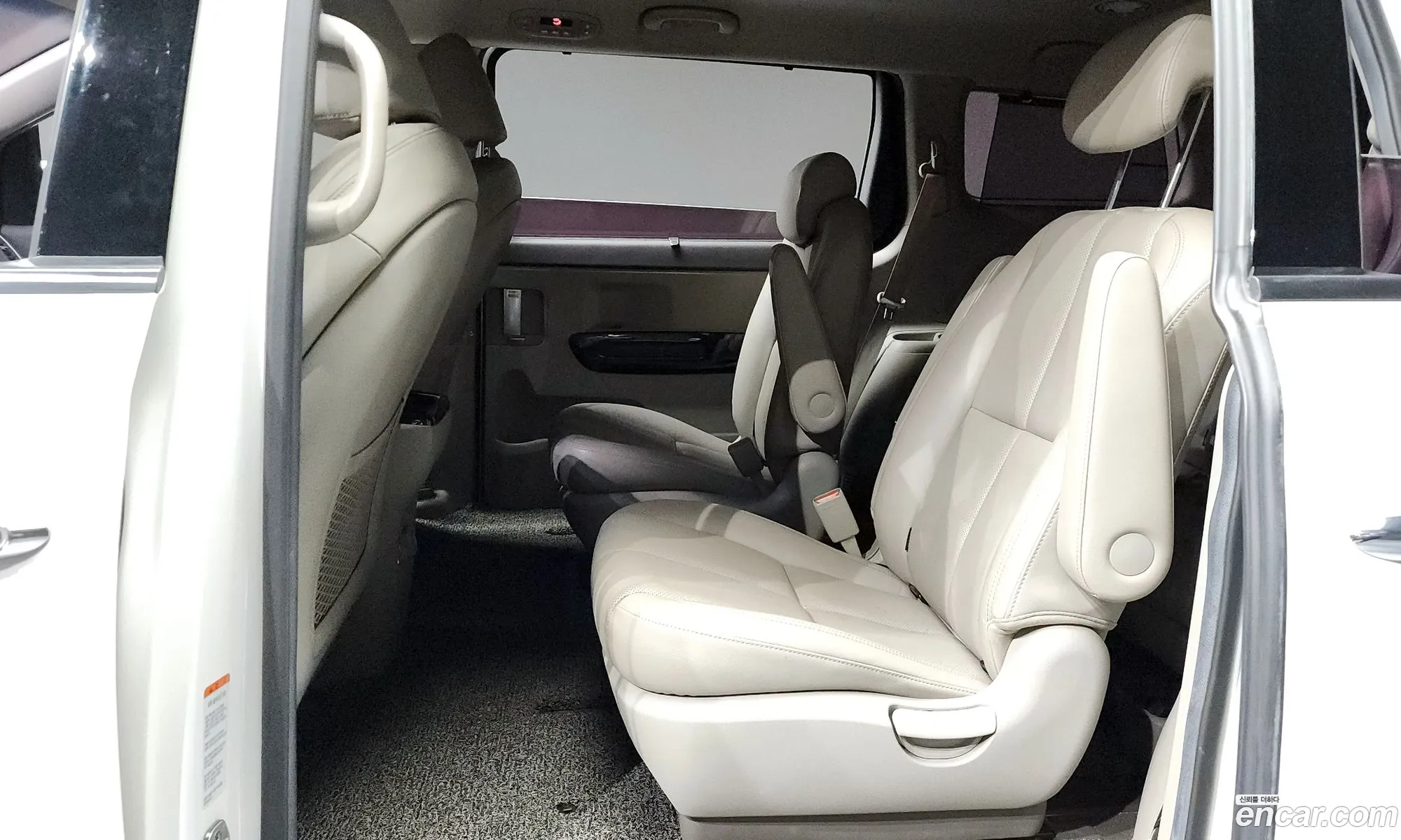 Kia Carnival 2017 — 8