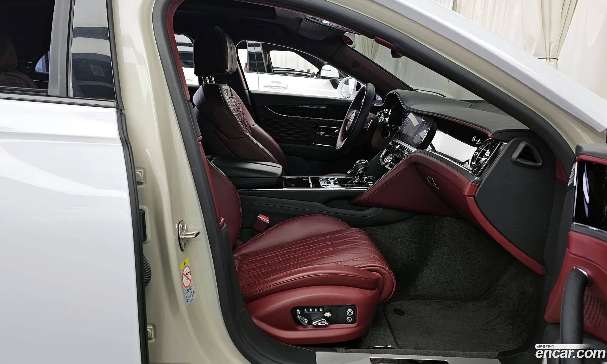 Bentley Flying Spur 2022 SCBBG53S8NC097052 — 17