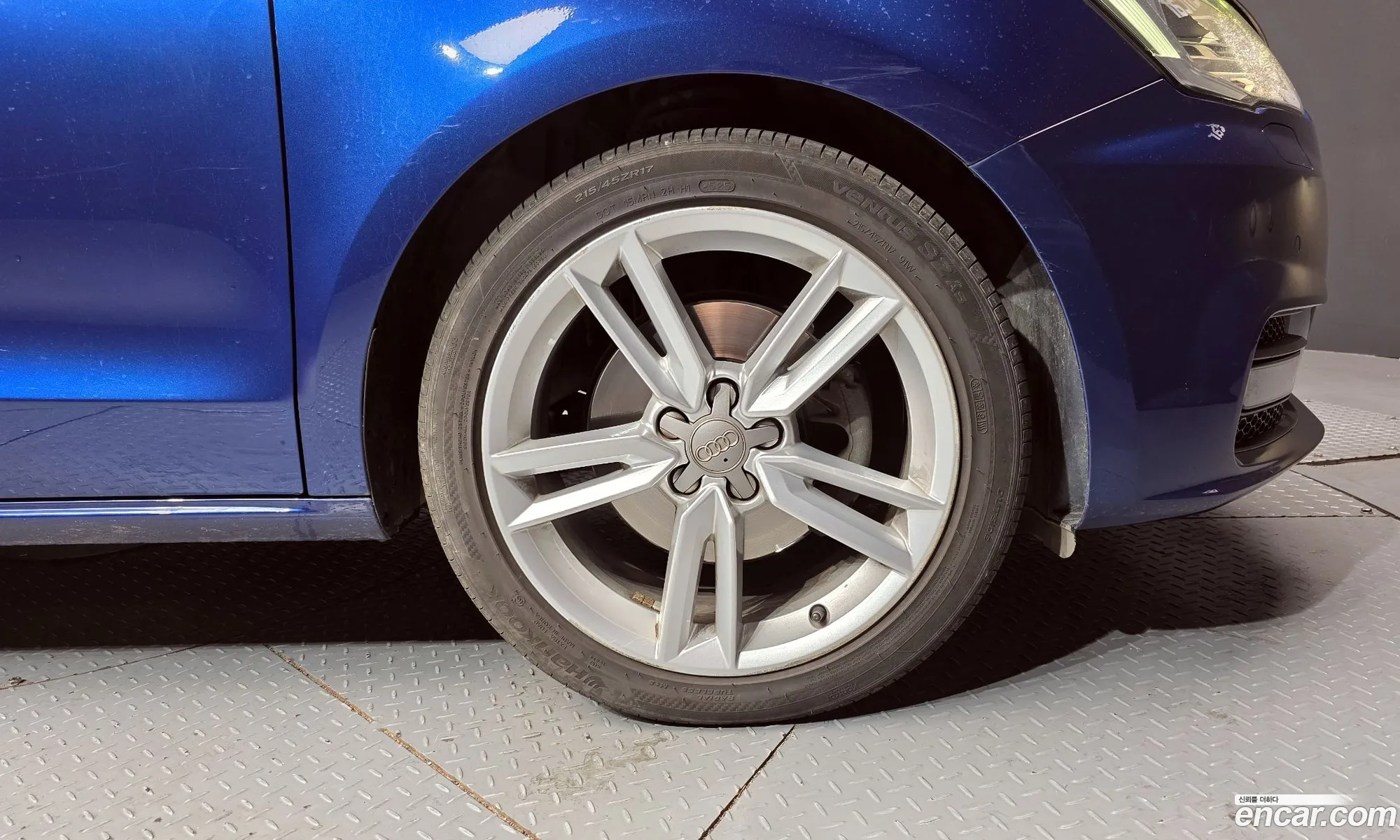 Audi A1 2015 WAUZZZ8X7FB032098 — 4
