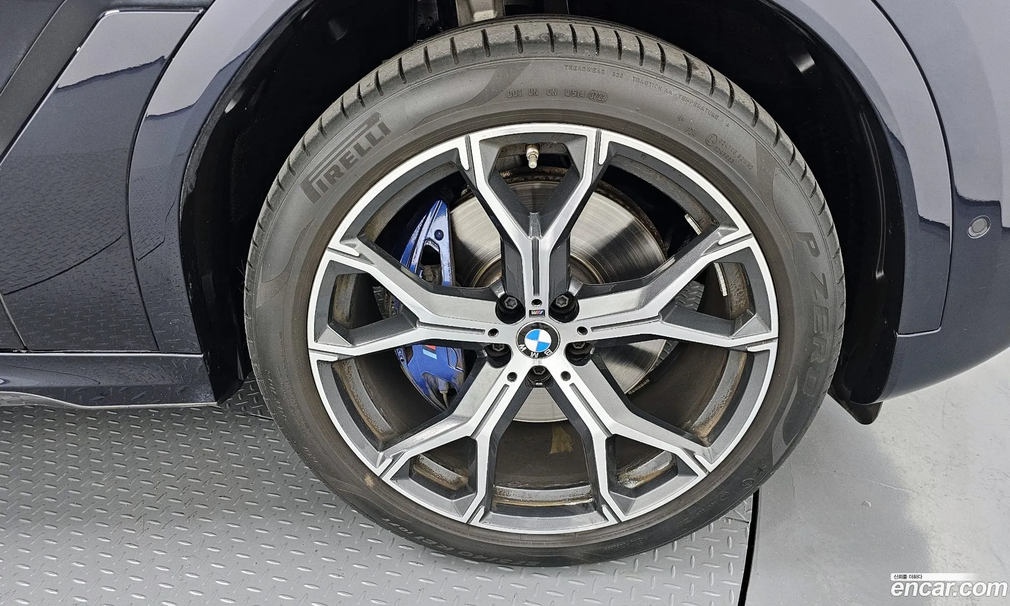 BMW X6 2023 — 17