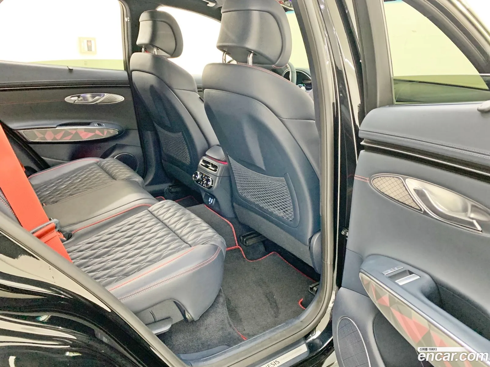 Genesis GV70 2023 — 9