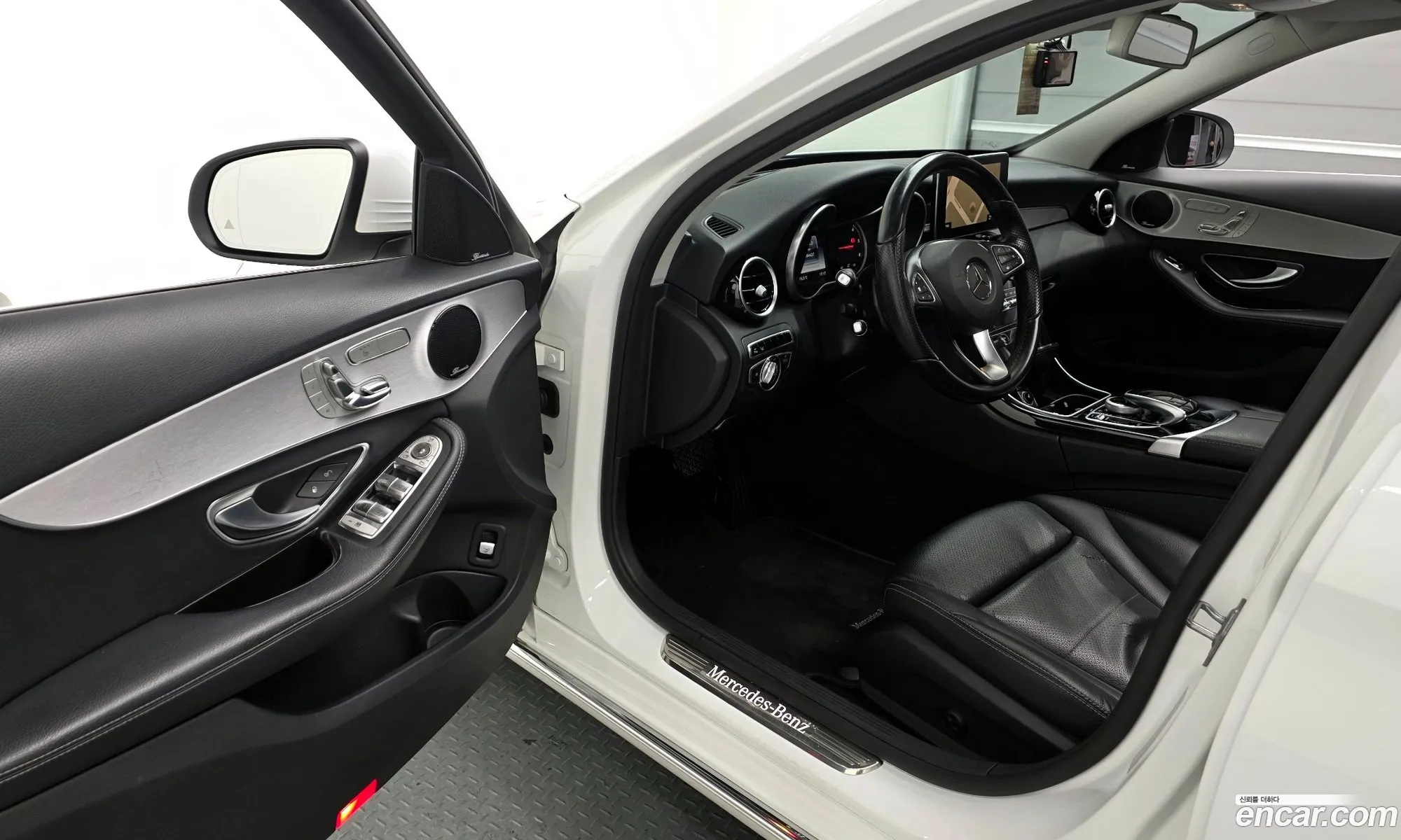 Mercedes-Benz C-Class W205 2016 WDDWH0FB8GF387809 — 5