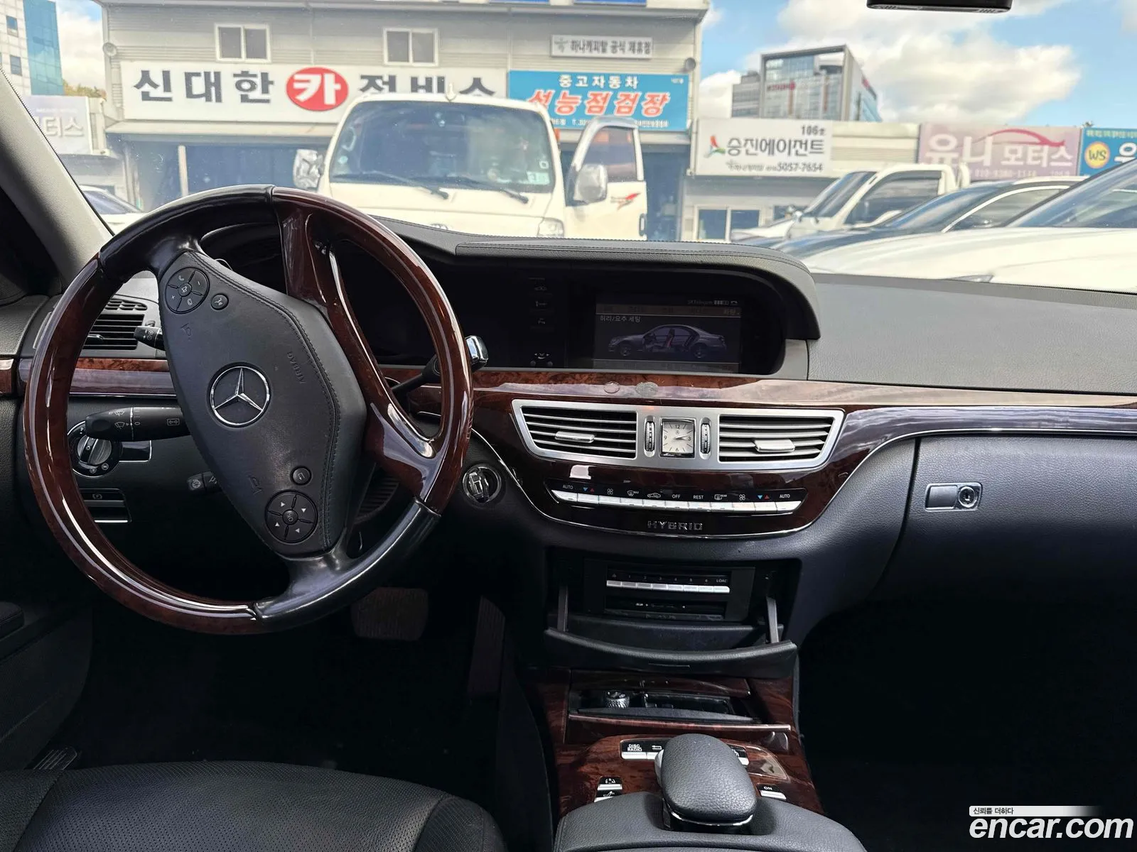 Mercedes-Benz S-Class W221 2012 — 11