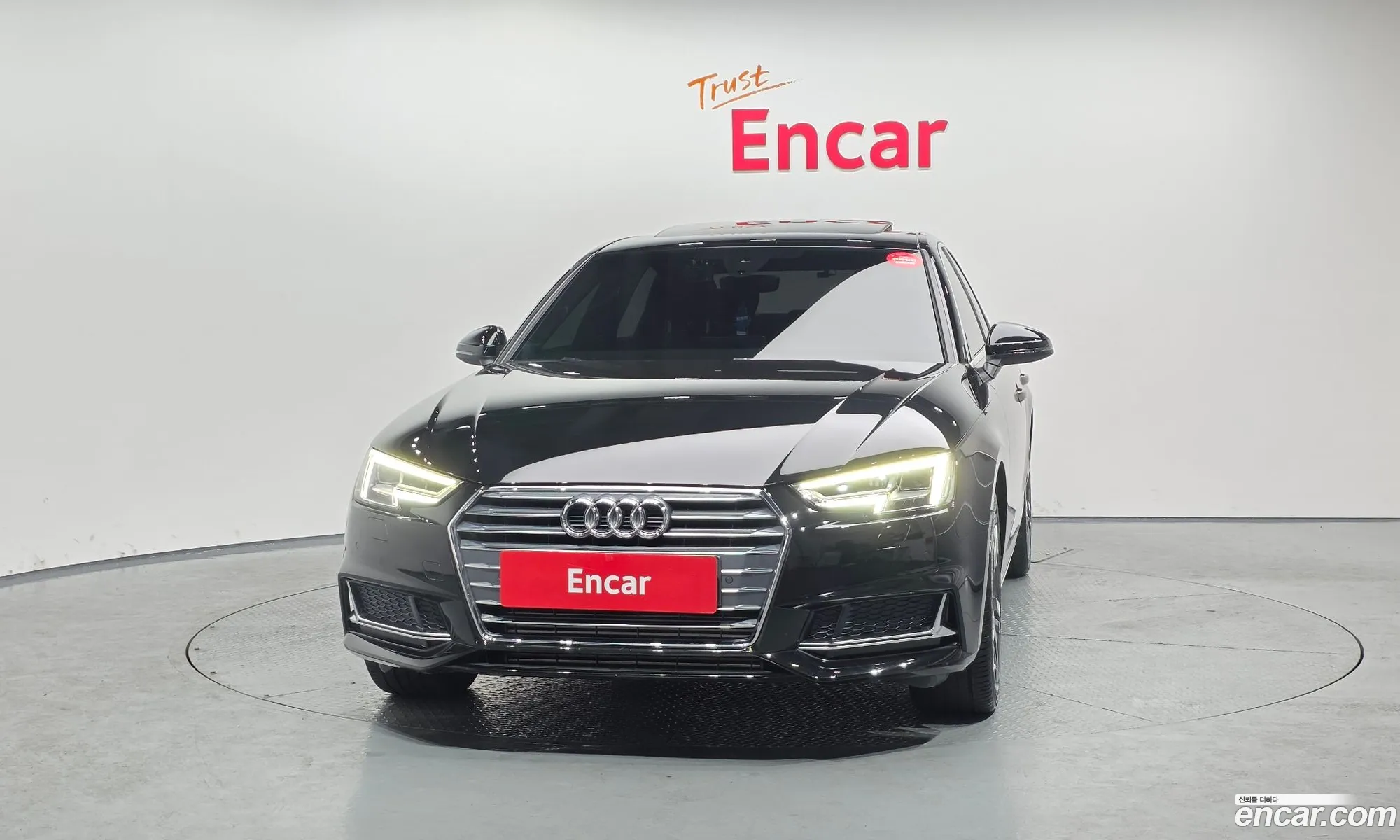 Audi A4 2019 WAUZZZF48KA125267 — 4