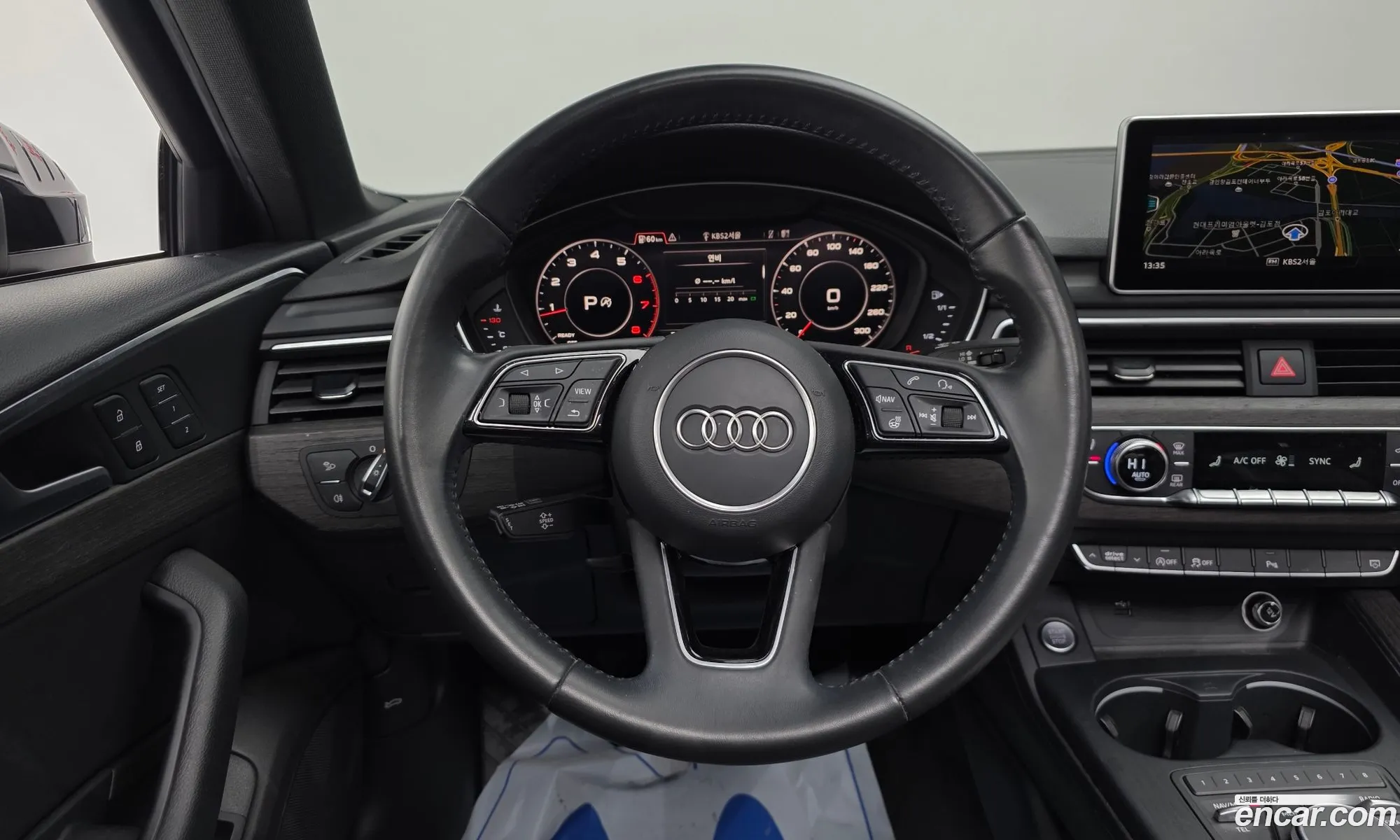 Audi A4 2019 WAUZZZF48KA125267 — 2