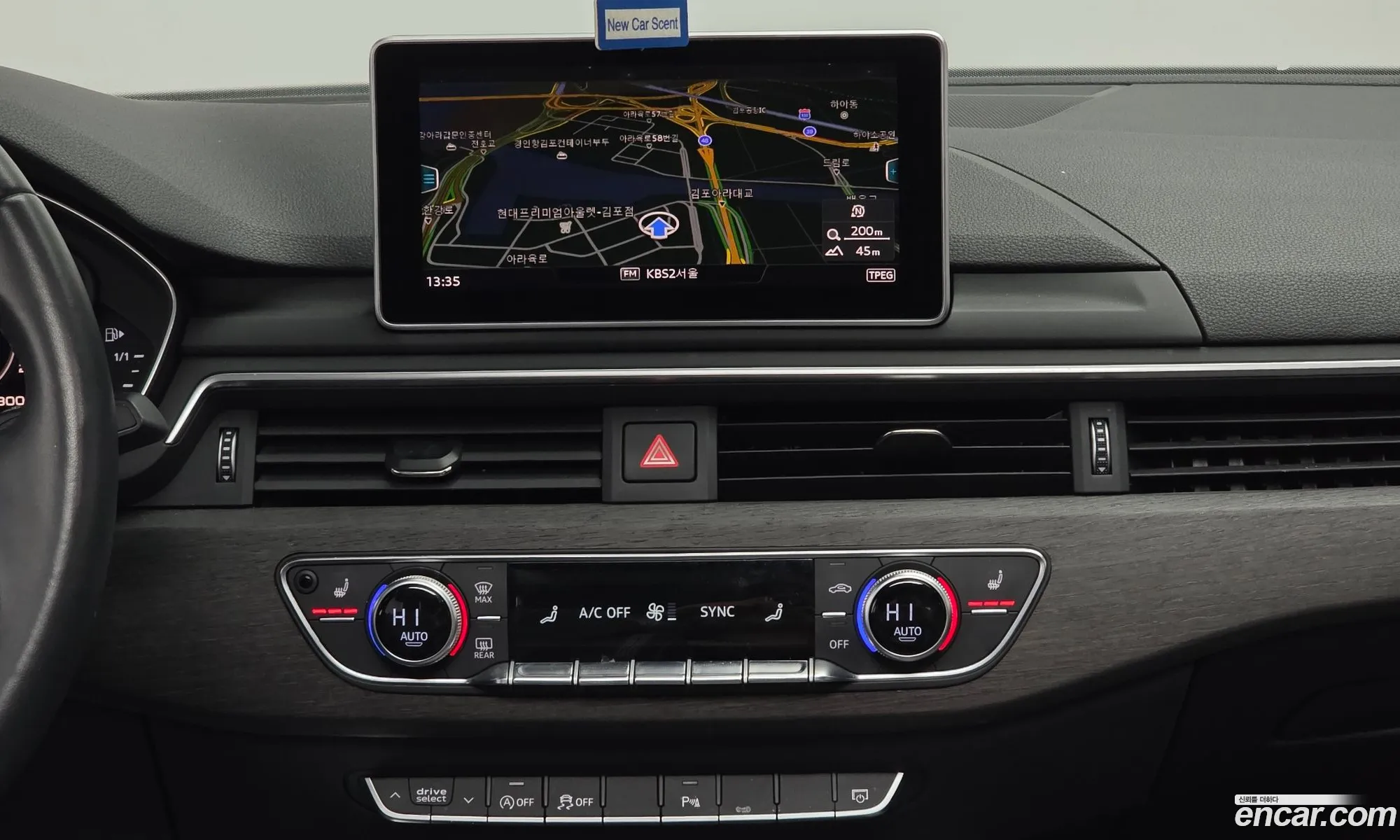 Audi A4 2019 WAUZZZF48KA125267 — 9