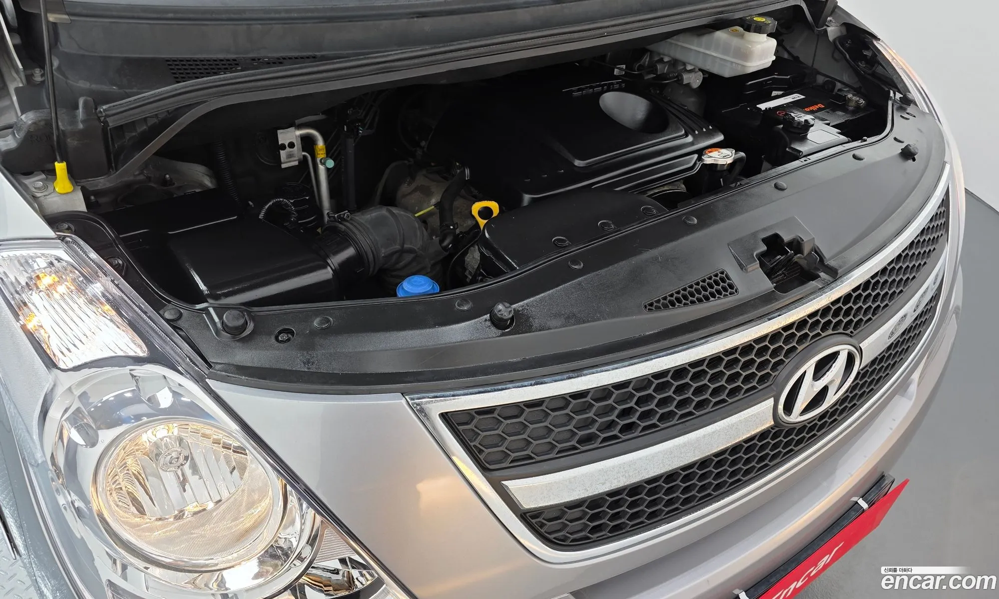 Hyundai Grand Starex 2013 — 17